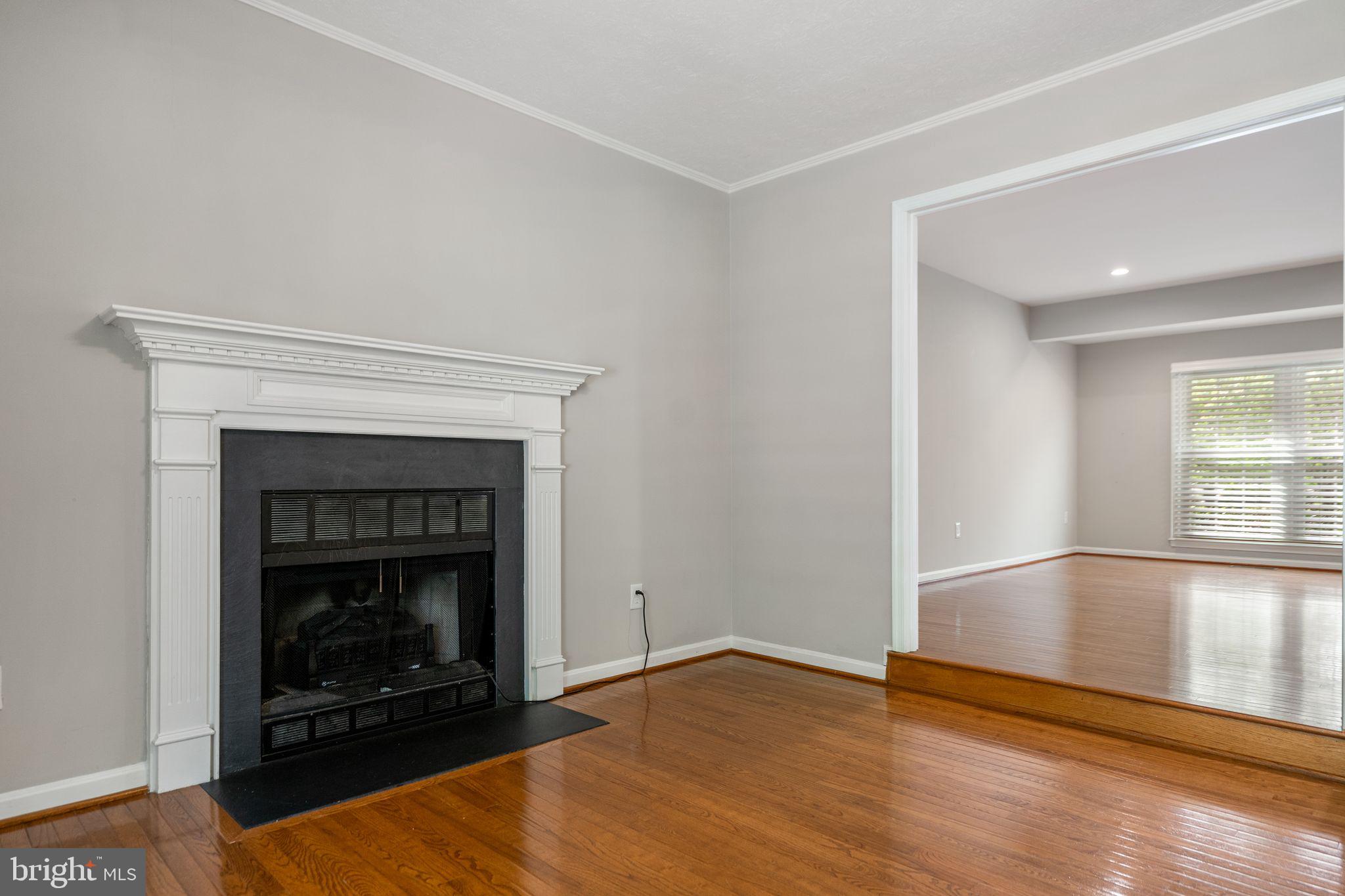 TOWLSTON MEADOWS - Residential Lease