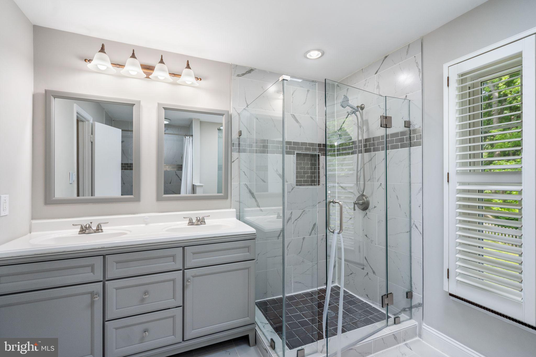 TOWLSTON MEADOWS - Residential Lease