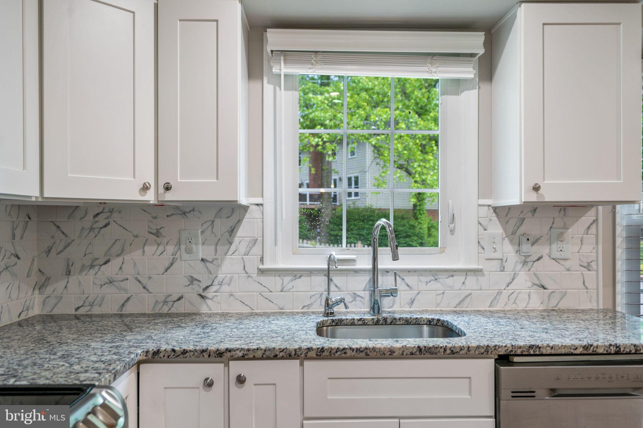 TOWLSTON MEADOWS - Residential Lease