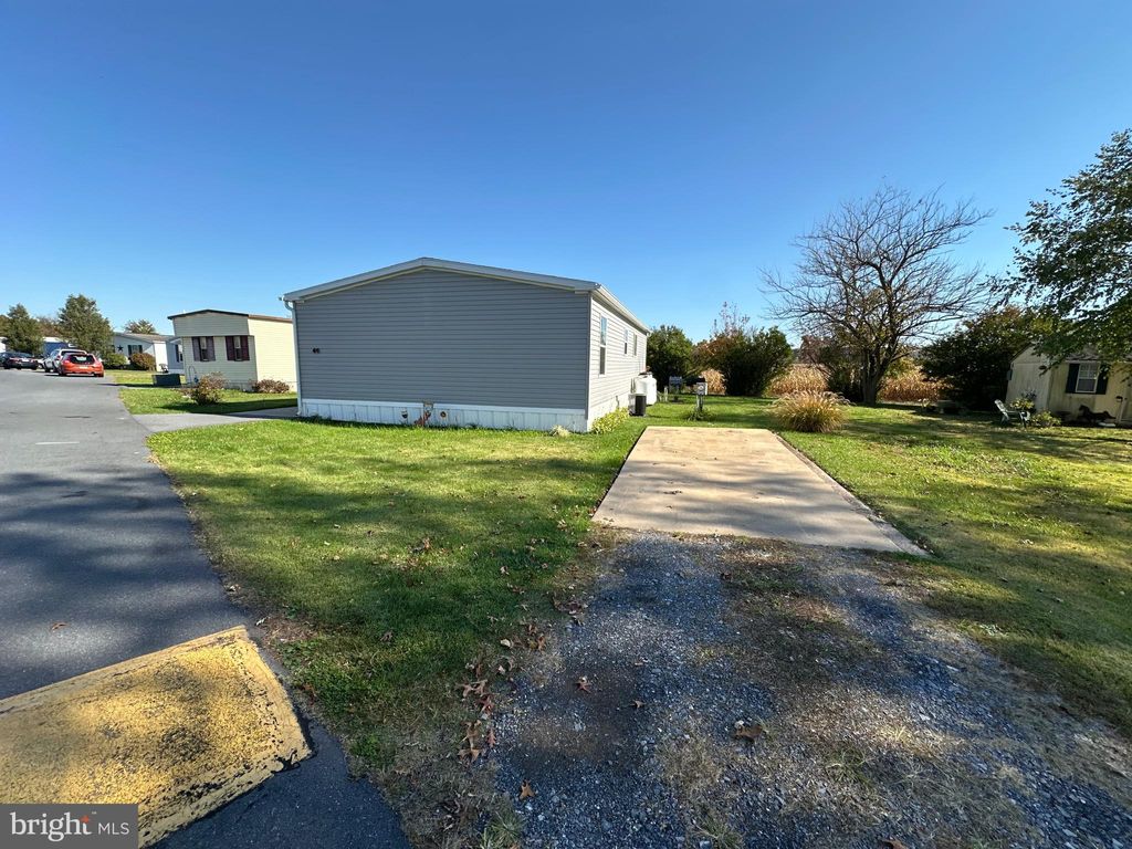 Photo of 44 Oak Knoll Estate, ELIZABETHTOWN, PA 17022 (MLS # PADA2051096)