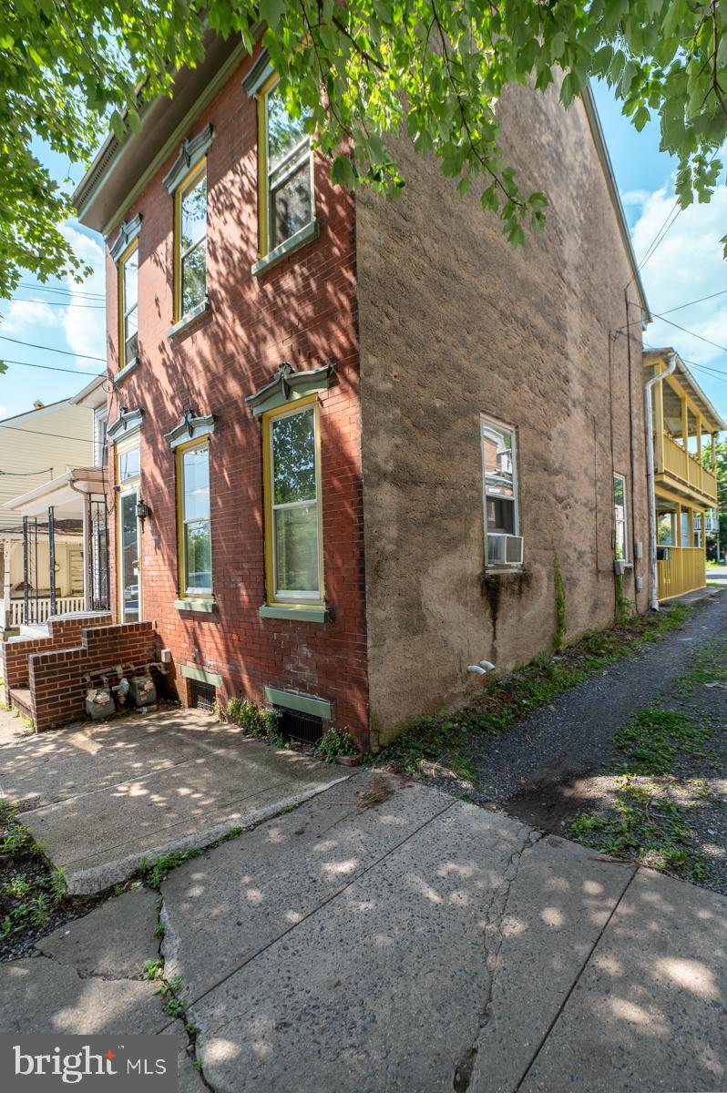 151 CHESTNUT STREET
