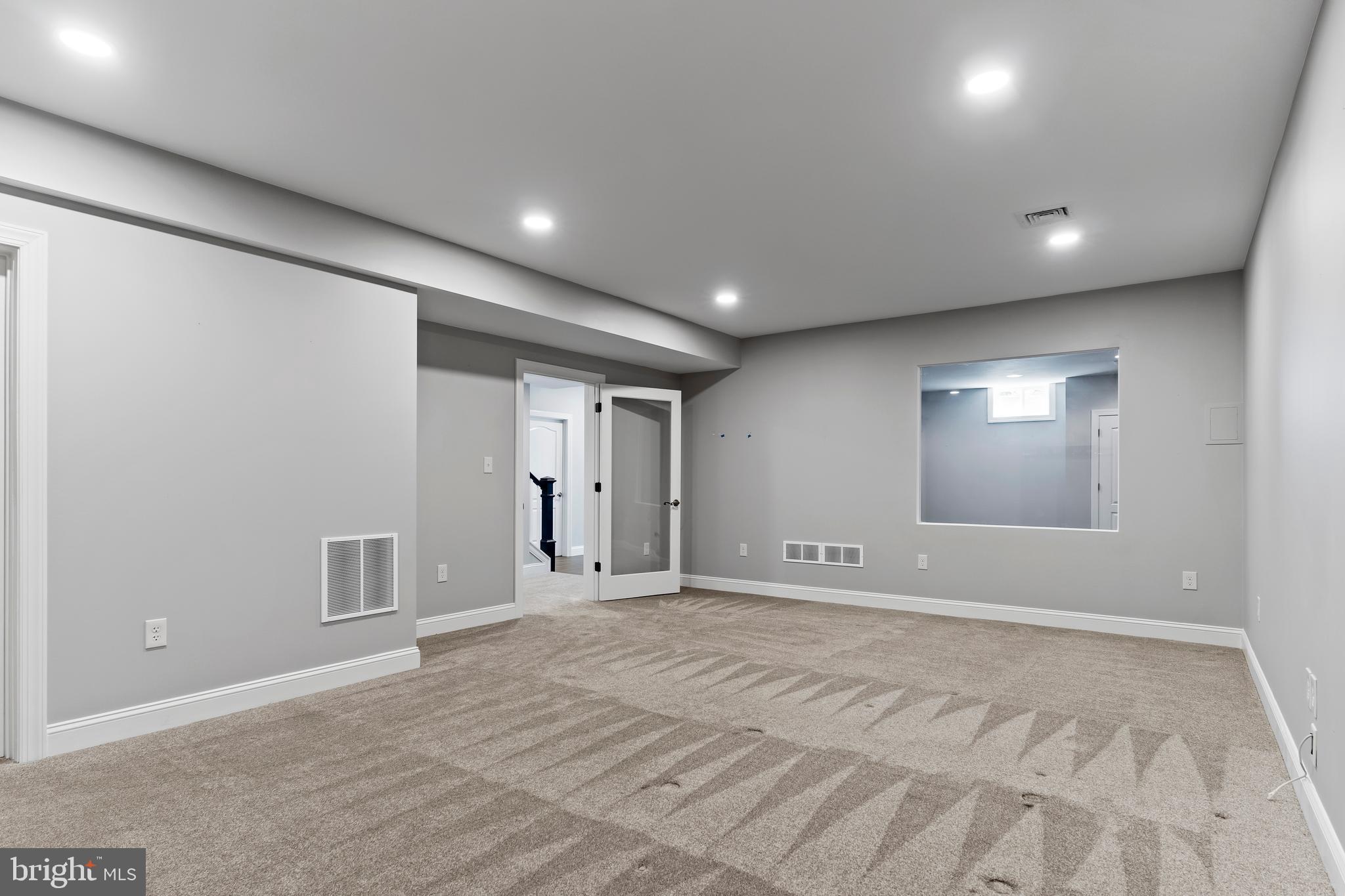 WENTWORTH ESTATES - Residential