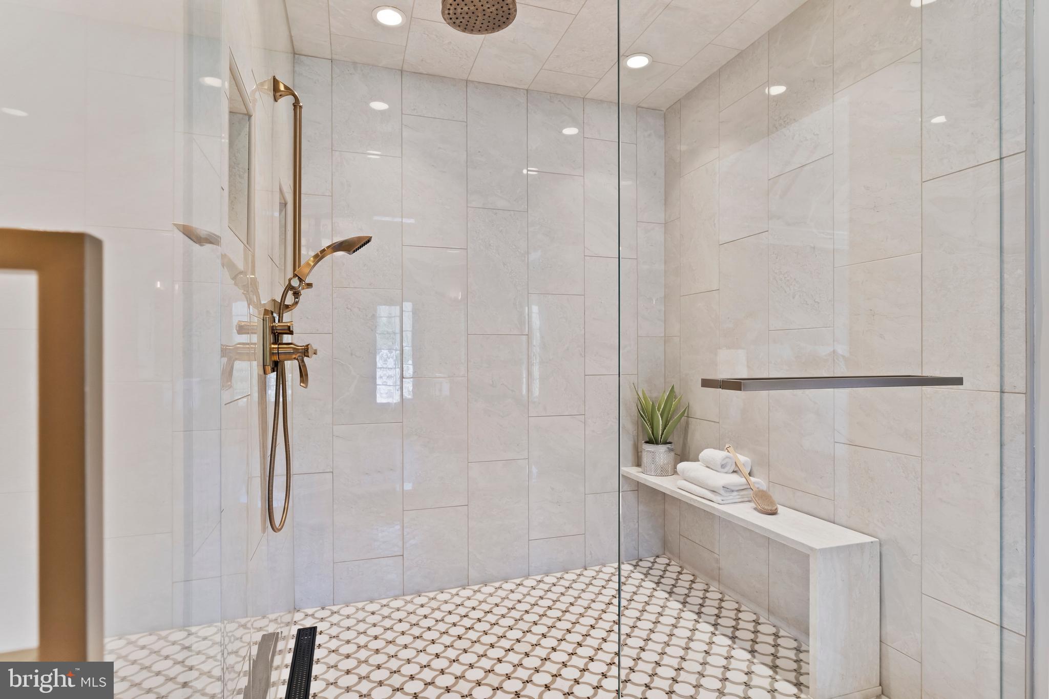 WENTWORTH ESTATES - Residential