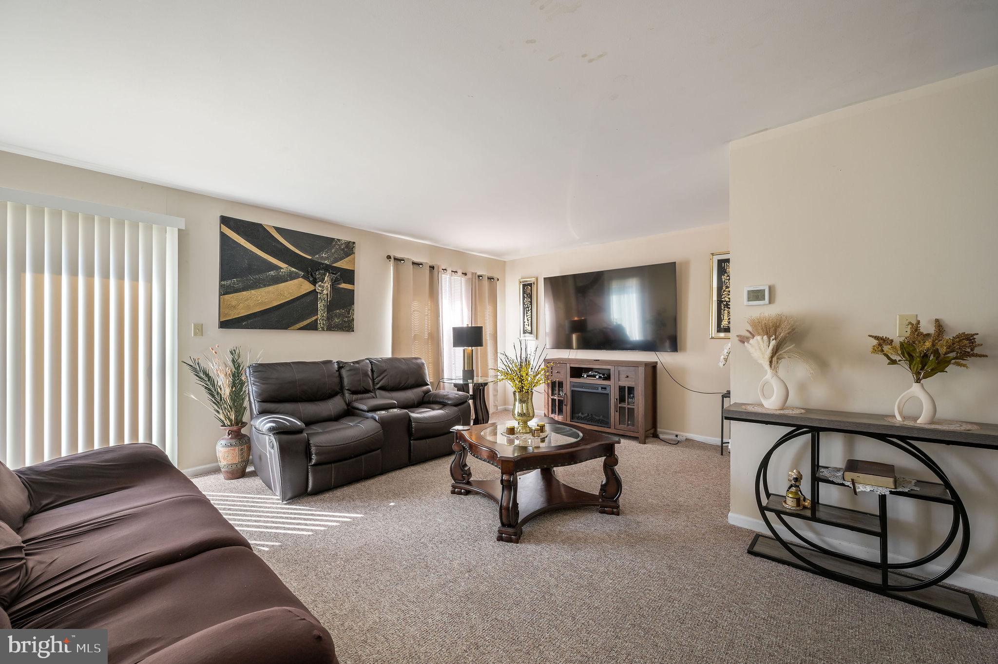 532 SCHOONER WAY