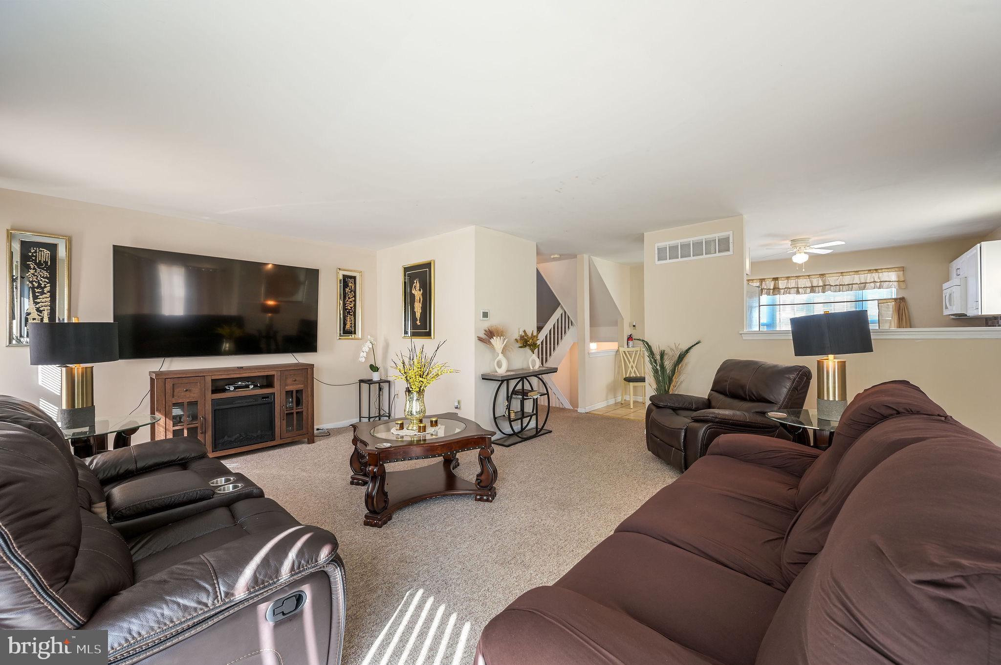 532 SCHOONER WAY