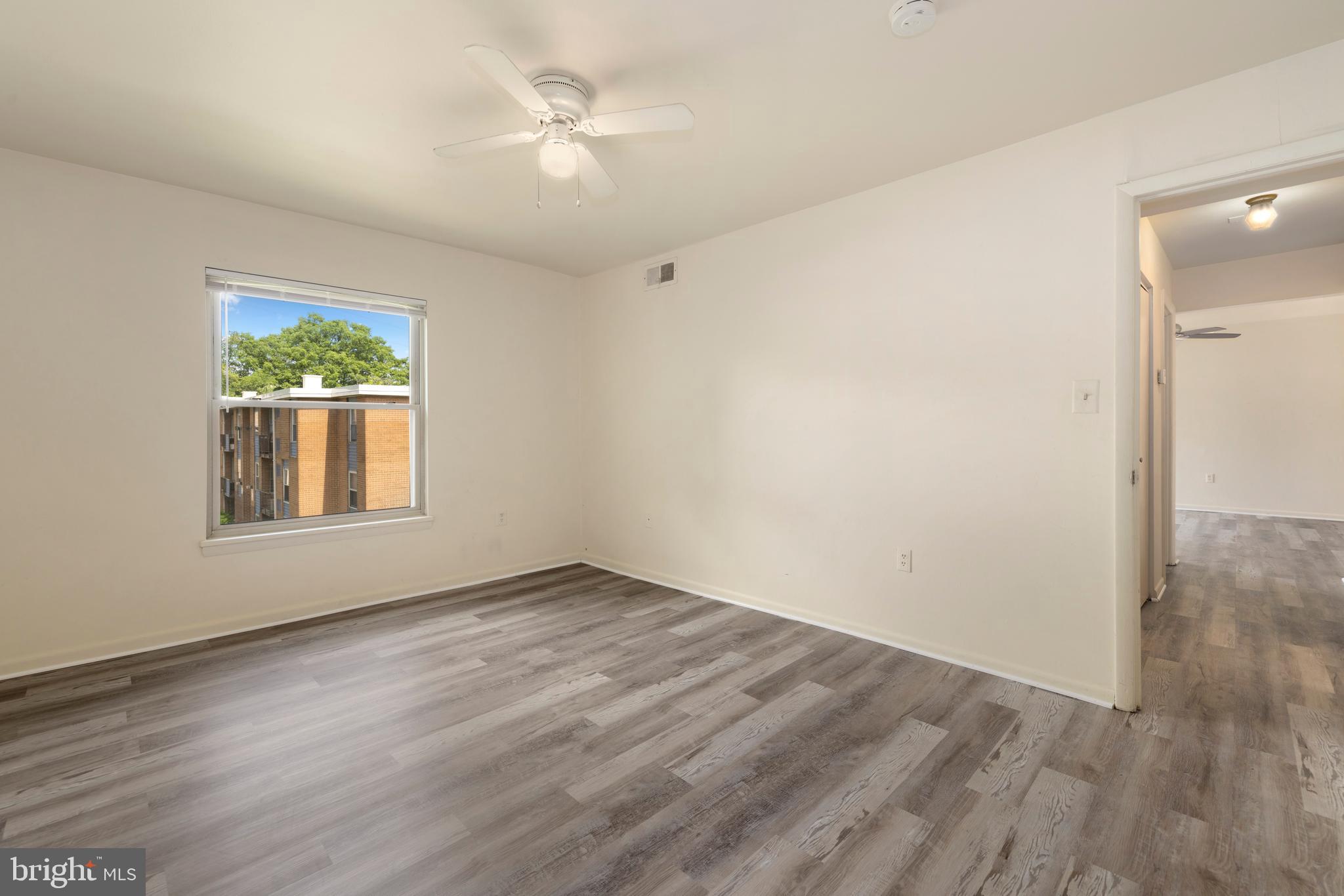 MARLOW TOWERS CONDOMINIUMS - Residential Lease