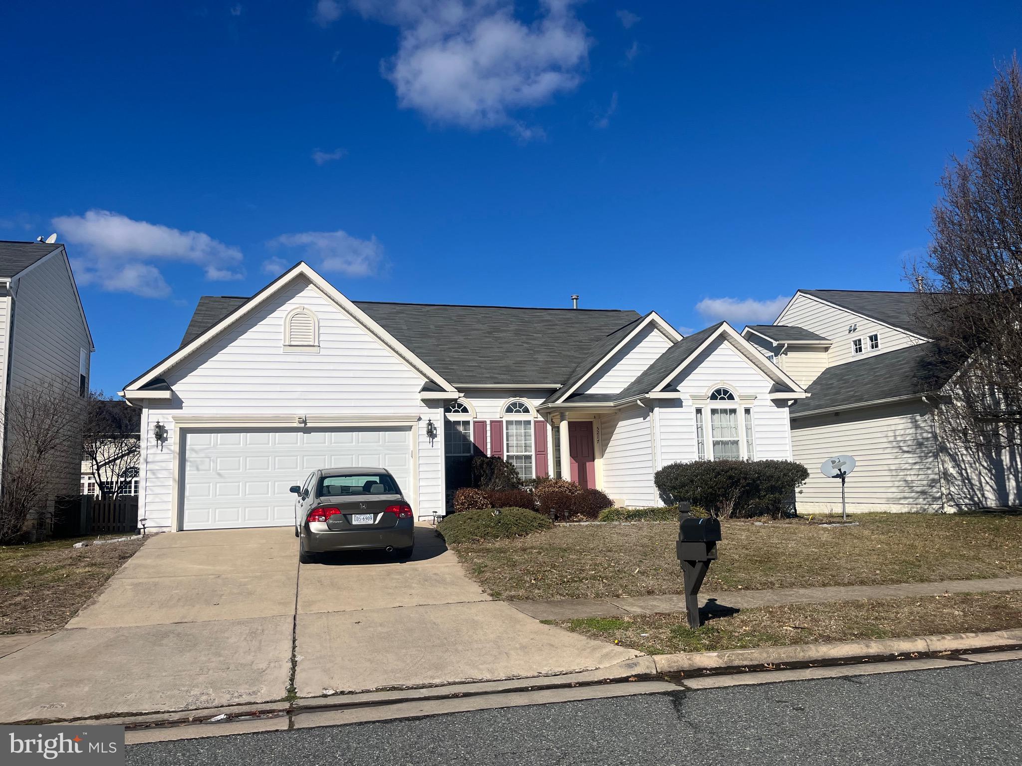 LEE'S PARKE - Residential Lease