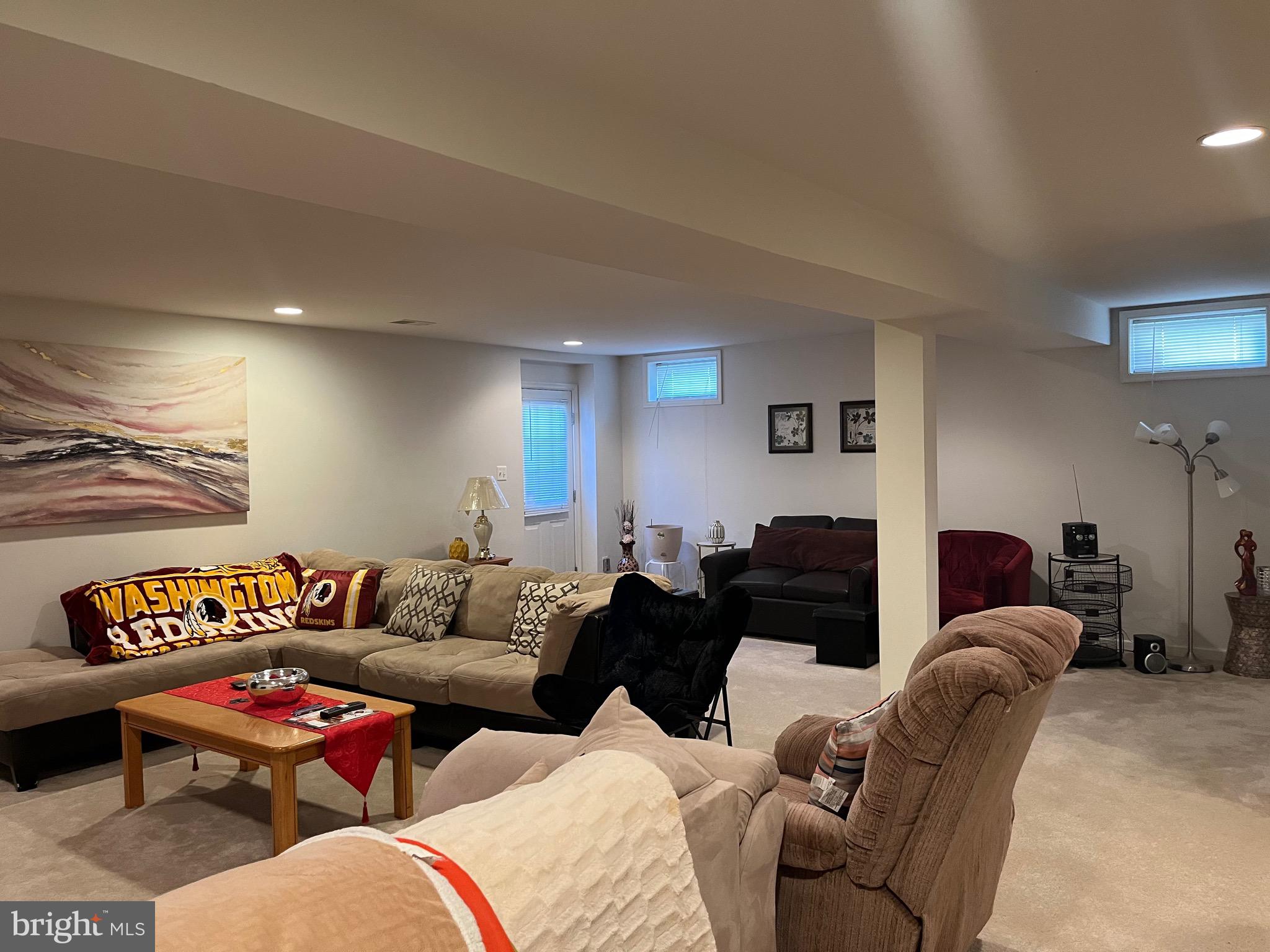 LEE'S PARKE - Residential Lease