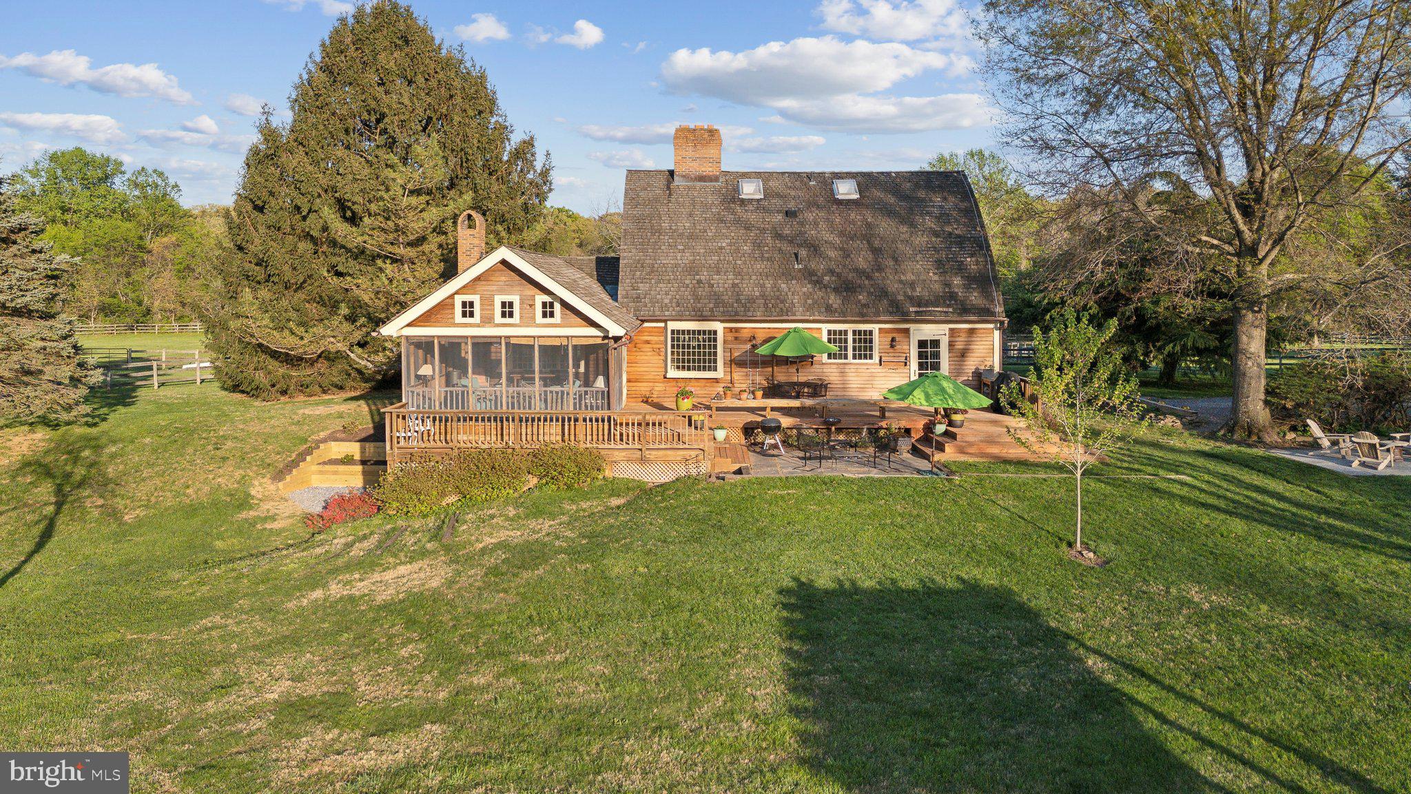 22818 HOWARD CHAPEL ROAD