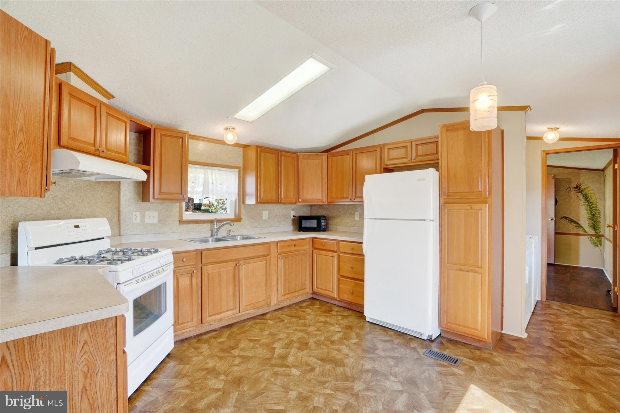 MILL CREEK ESTATES - Residential