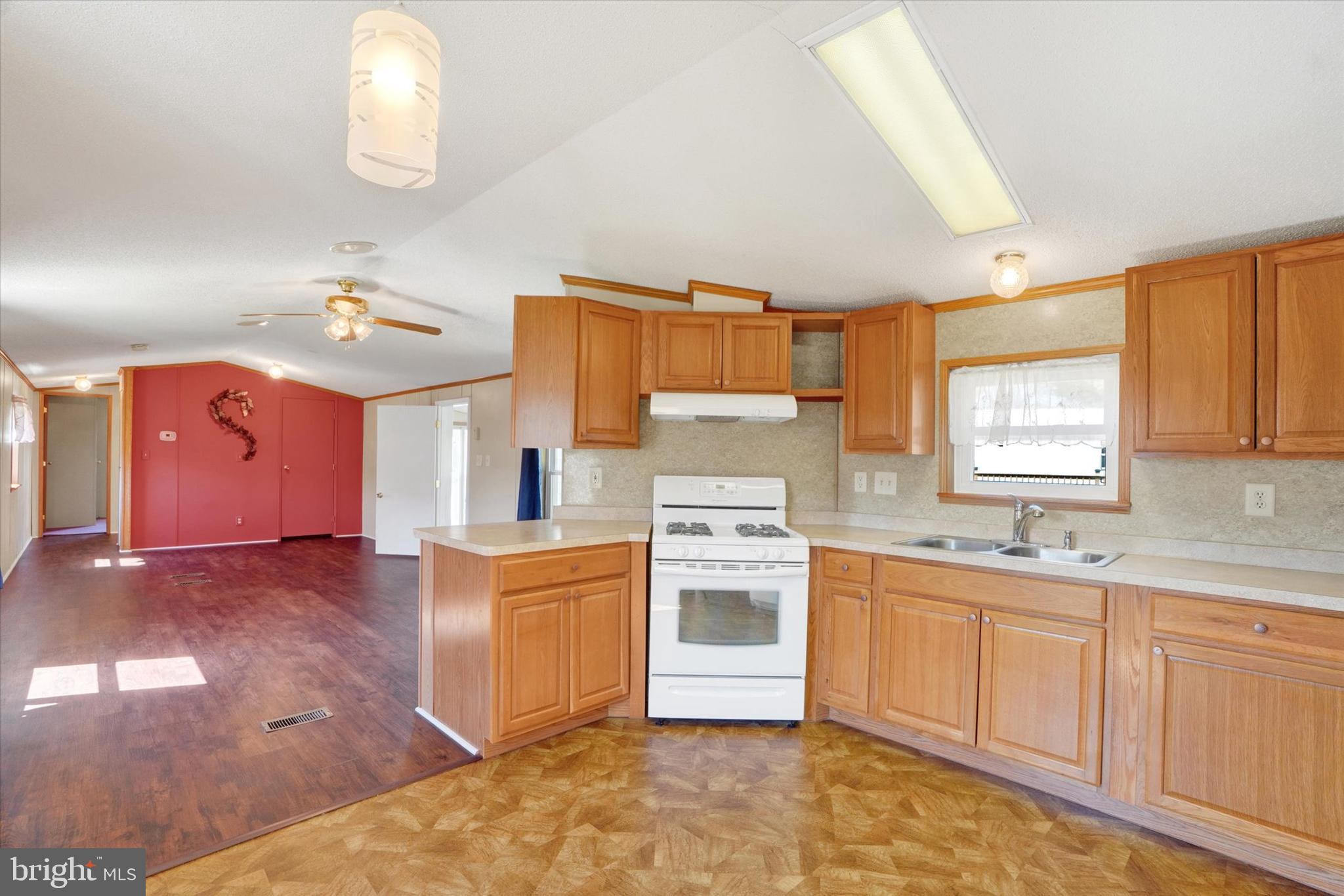 MILL CREEK ESTATES - Residential