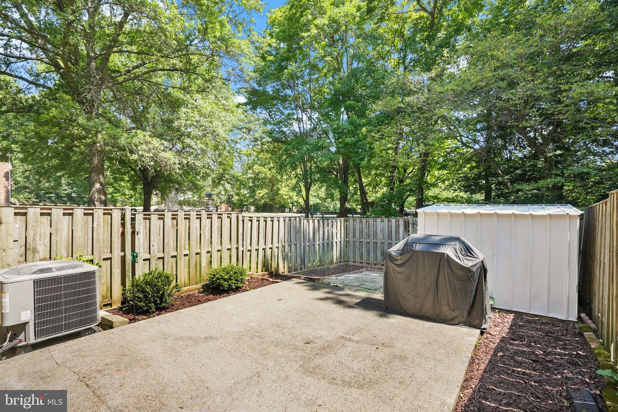 8913 SHAMROCK COURT