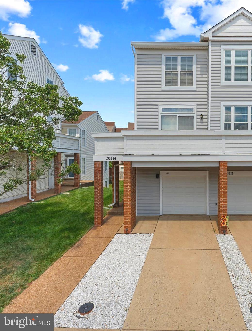 20414 COOL FERN SQUARE
