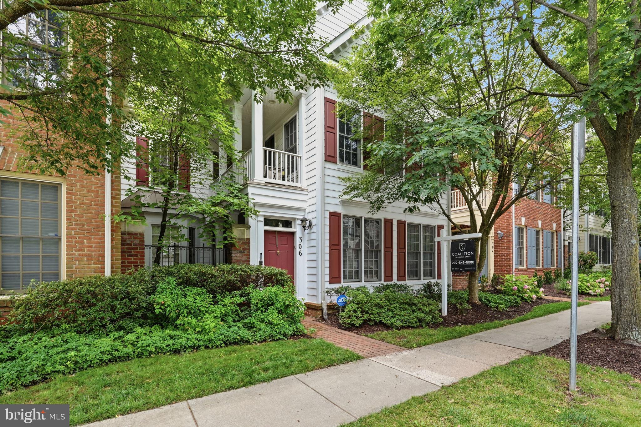 306 OAK KNOLL TERRACE