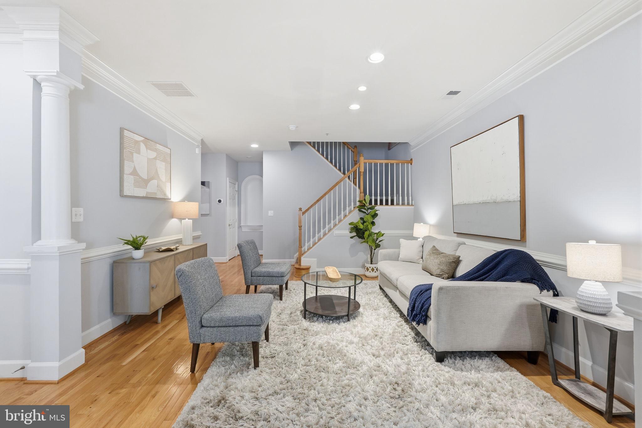 306 OAK KNOLL TERRACE