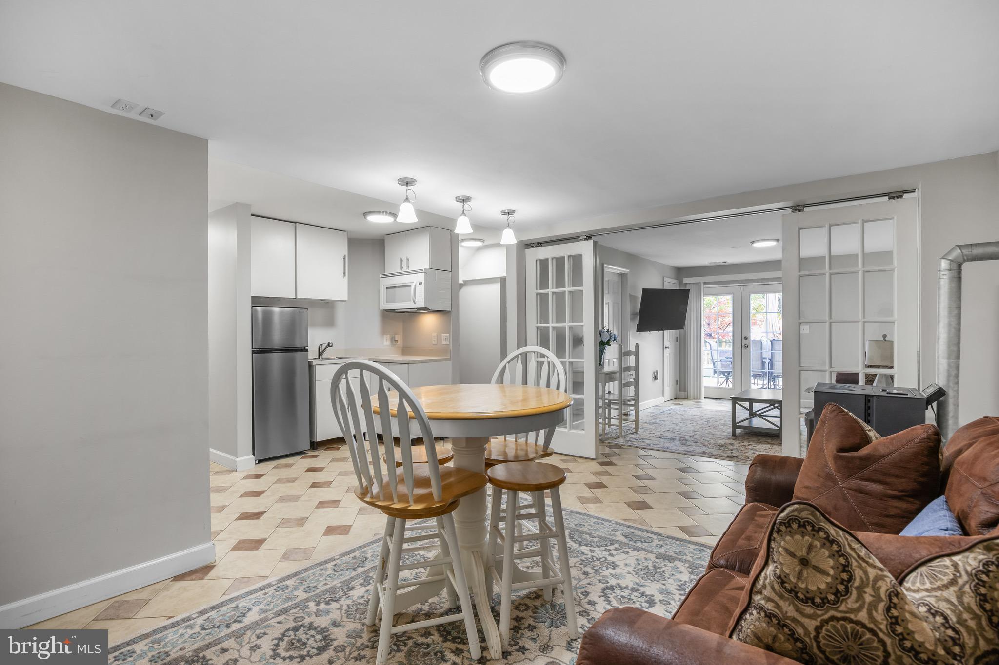 VALLEY STREAM ESTATES - Residential