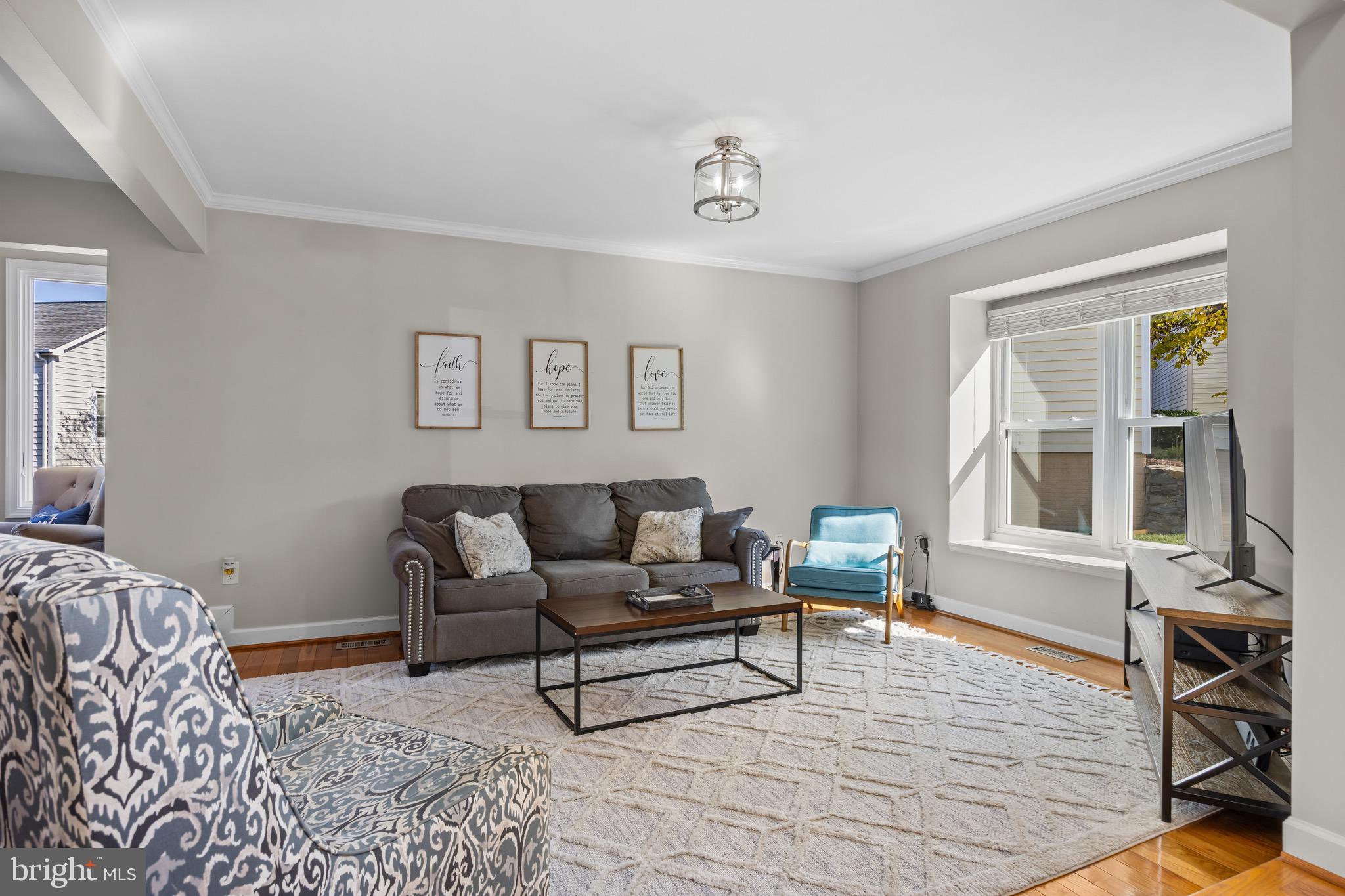 VALLEY STREAM ESTATES - Residential