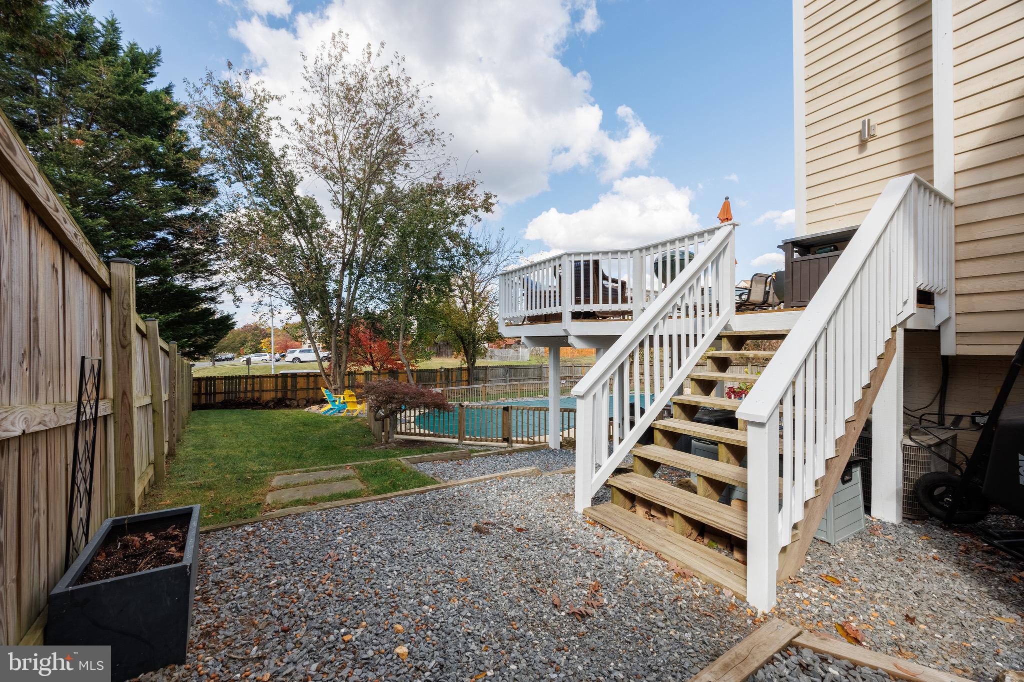 VALLEY STREAM ESTATES - Residential