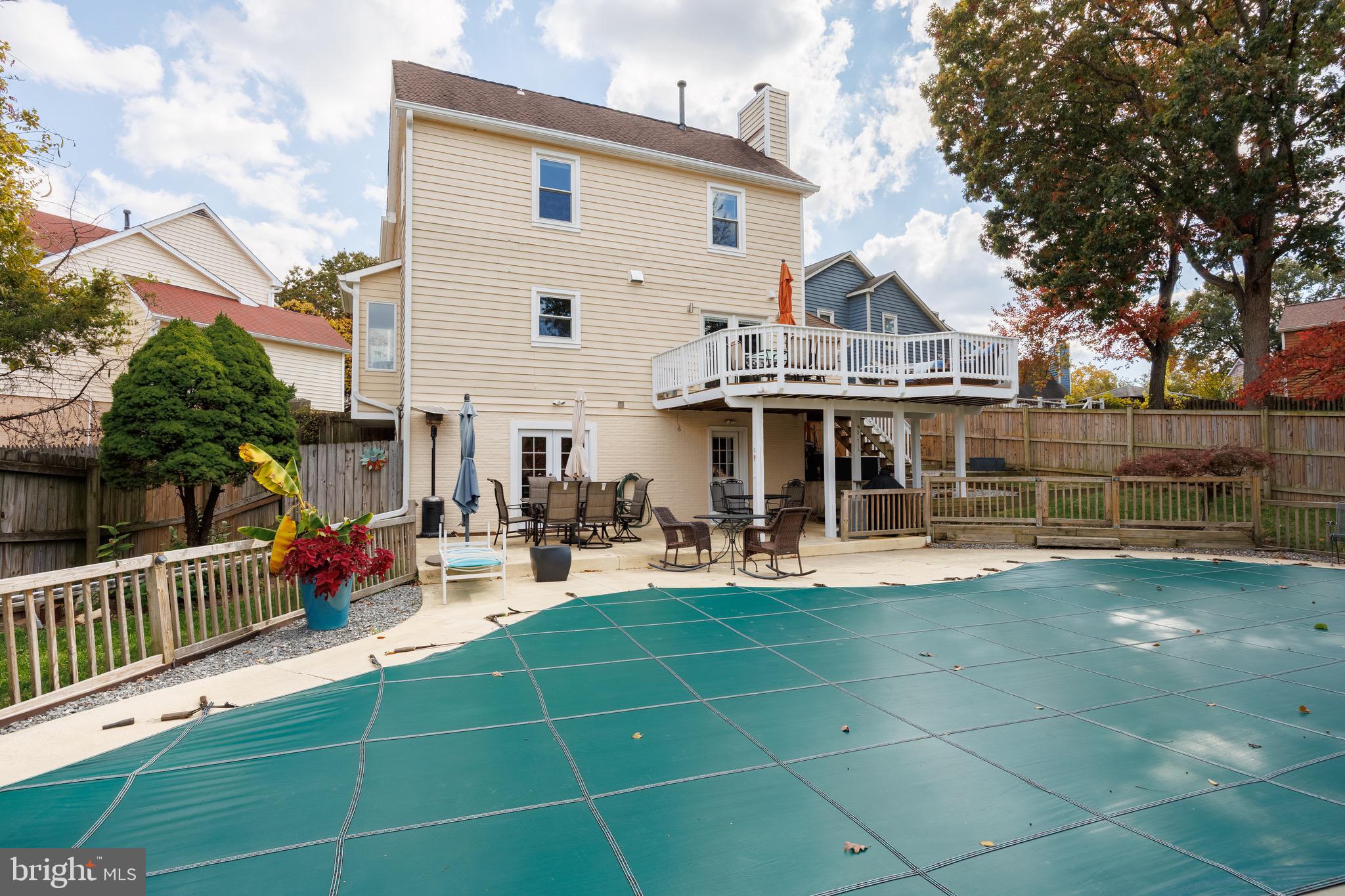 VALLEY STREAM ESTATES - Residential