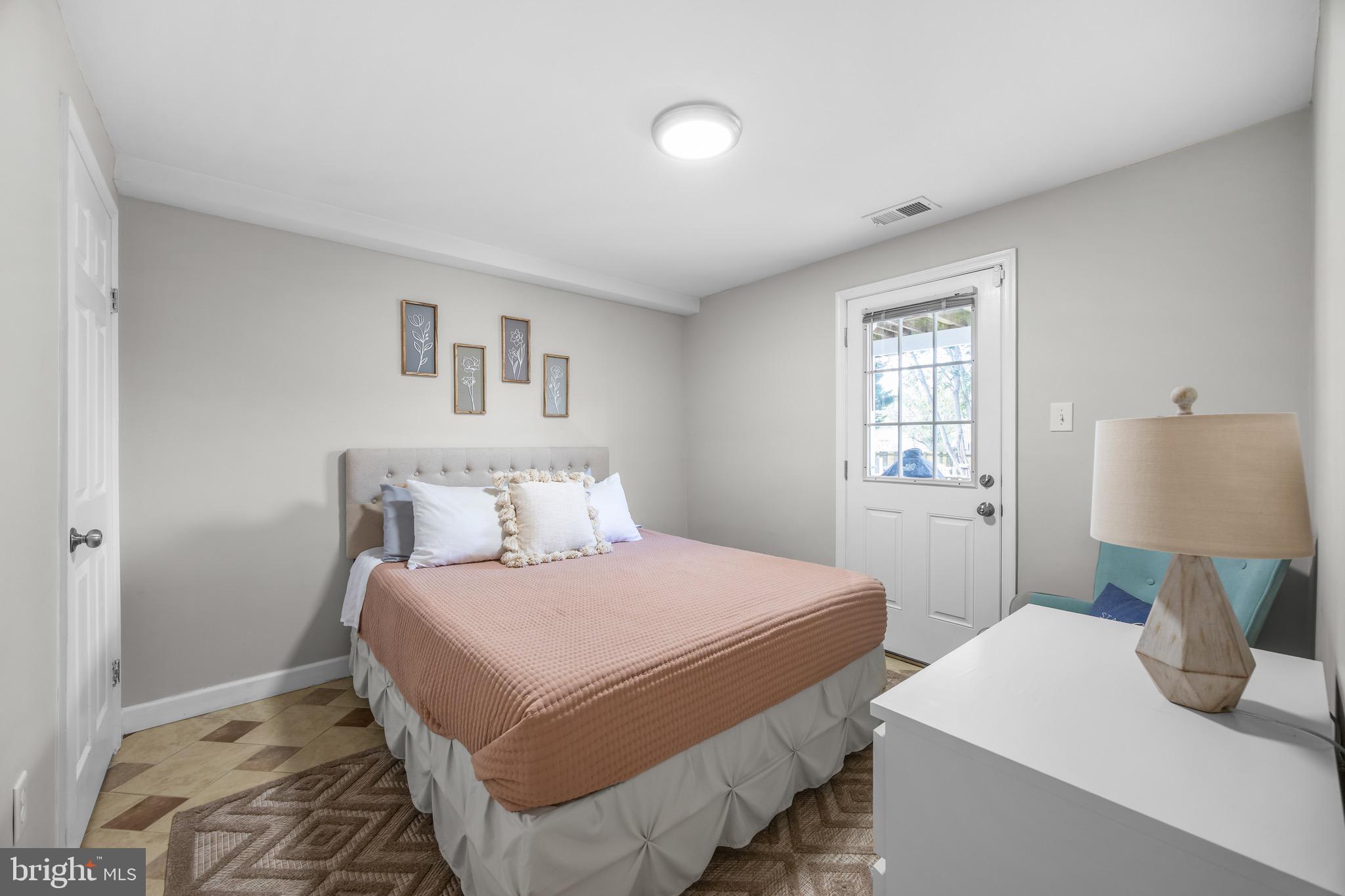 VALLEY STREAM ESTATES - Residential