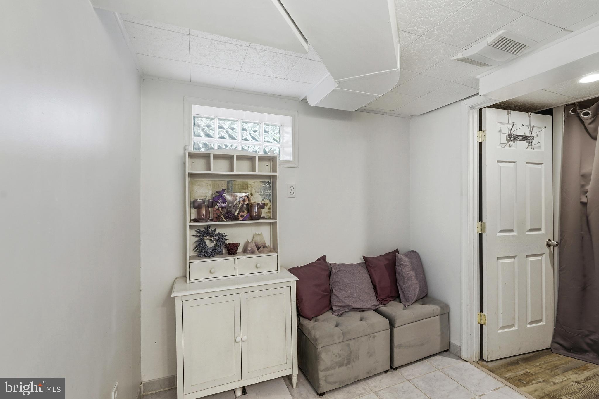 HAMILTON - Residential