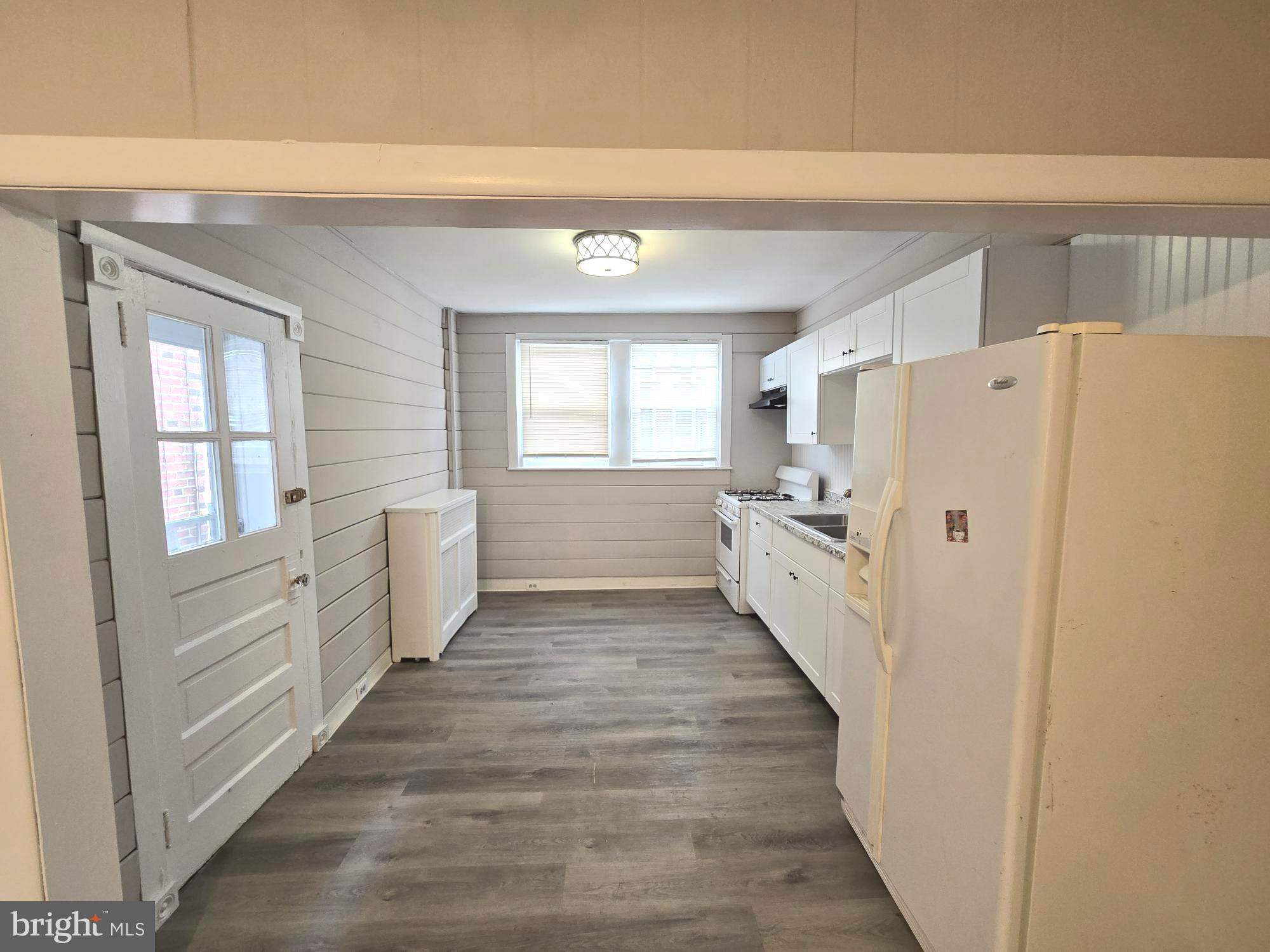 OXFORD CIRCLE - Residential Lease