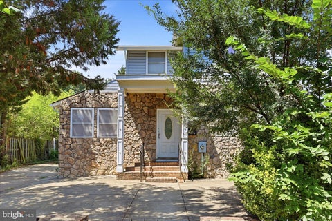 Photo of 2506 S Eads Street, ARLINGTON, VA 22202 (MLS # VAAR2079144)