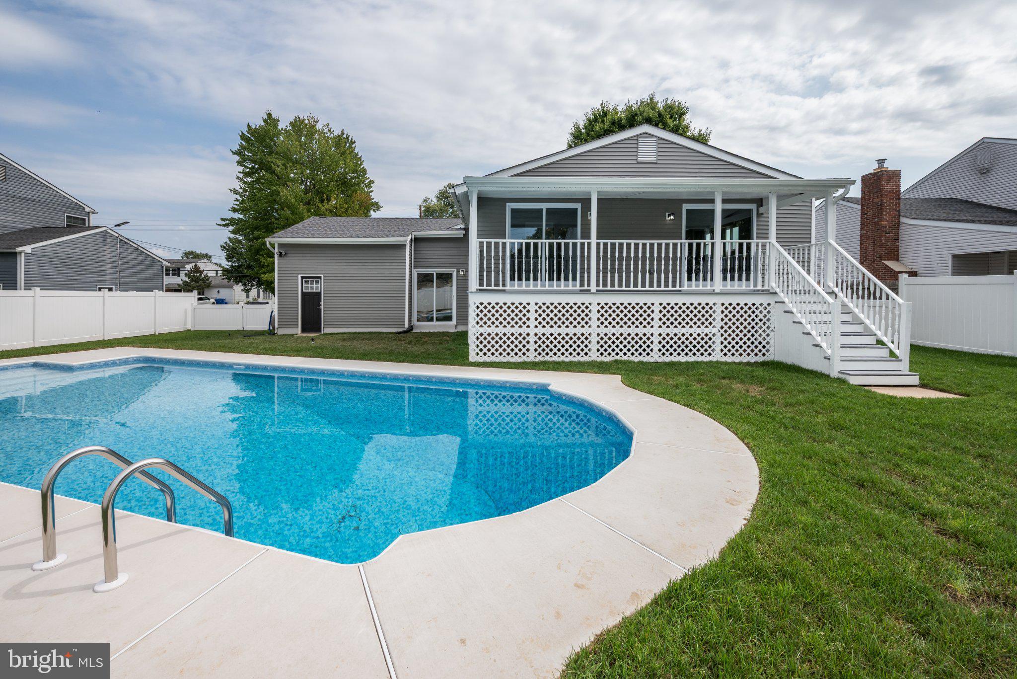 13 KINGSBRIDGE DRIVE