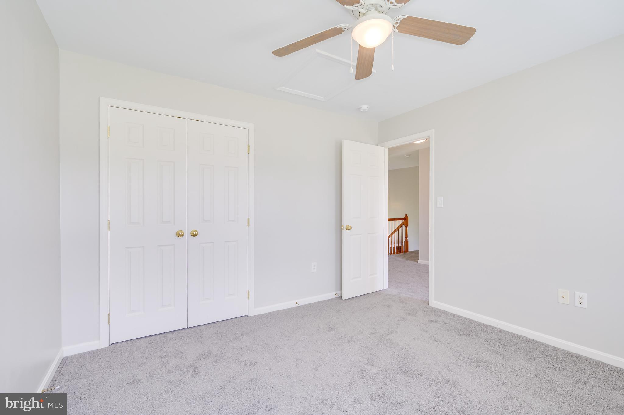 APPLE KNOLLS - Residential