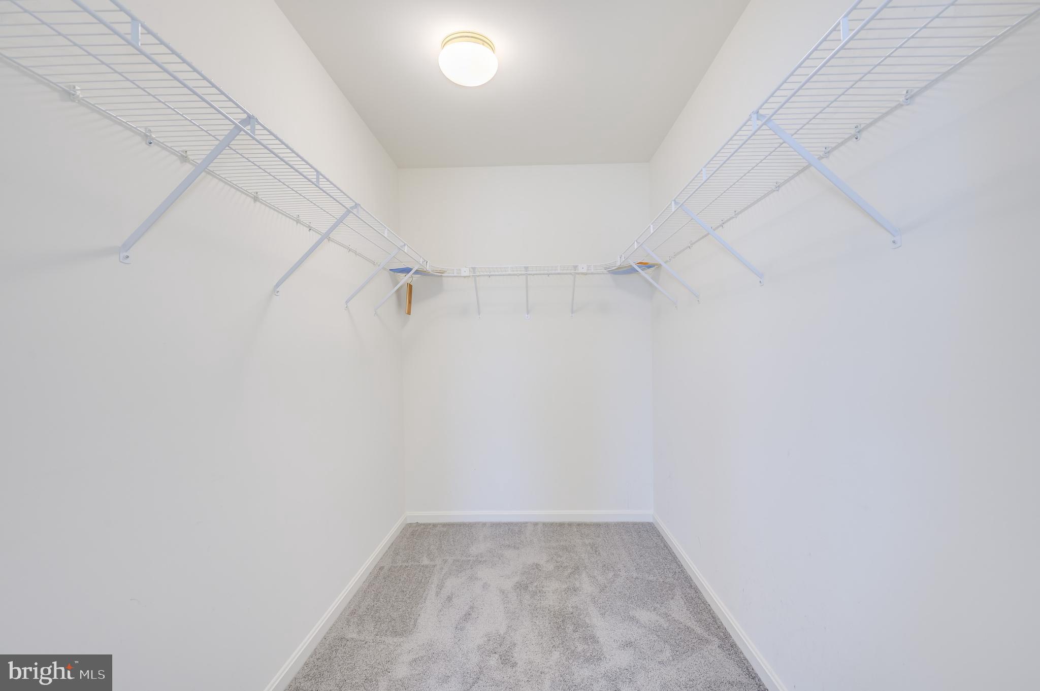 APPLE KNOLLS - Residential