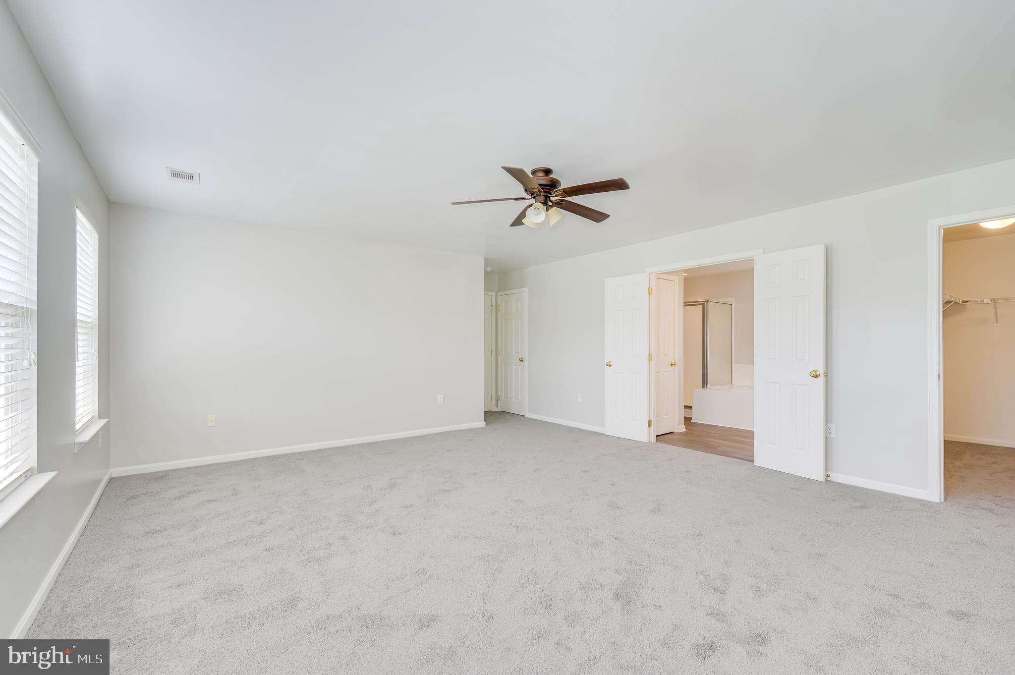 APPLE KNOLLS - Residential