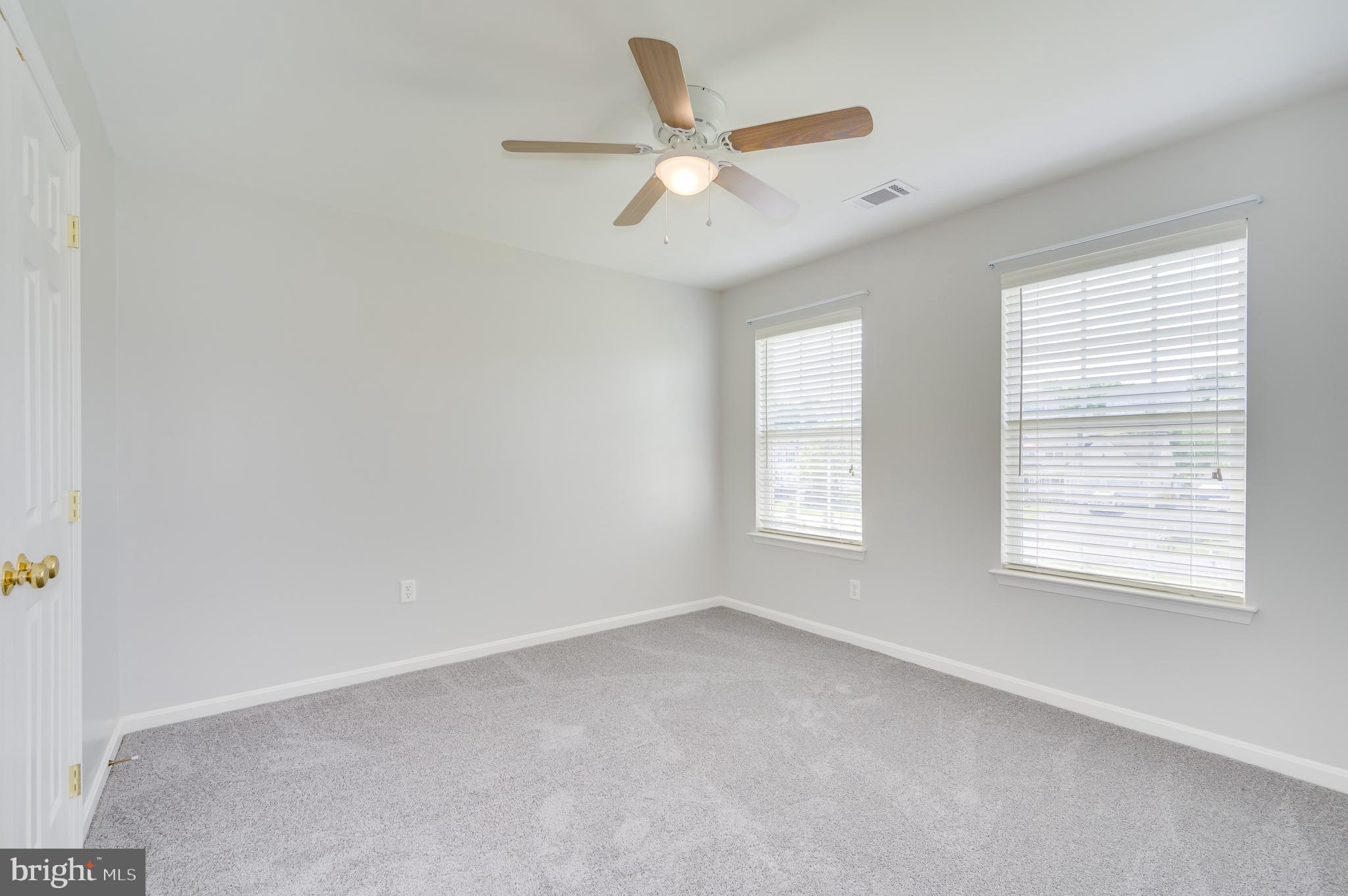 APPLE KNOLLS - Residential