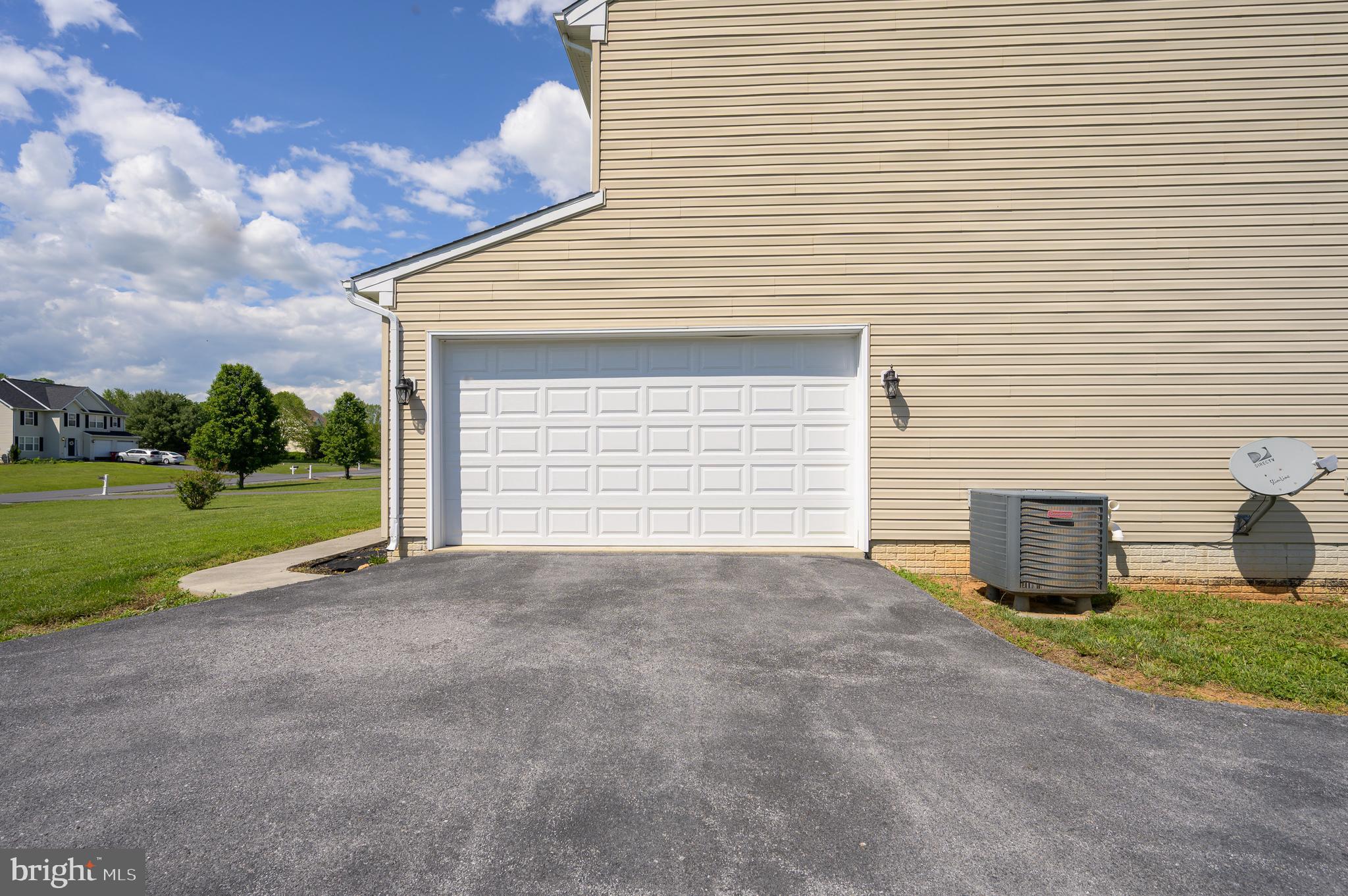 APPLE KNOLLS - Residential