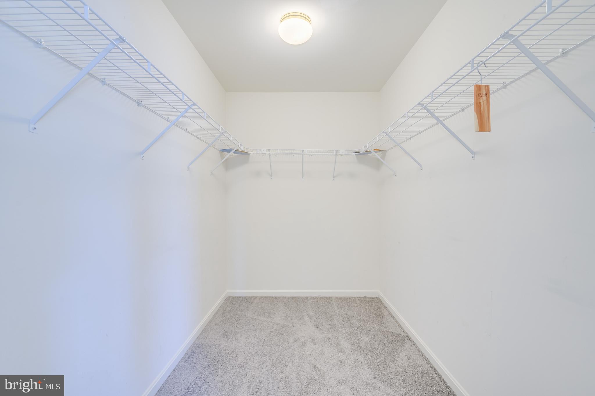 APPLE KNOLLS - Residential