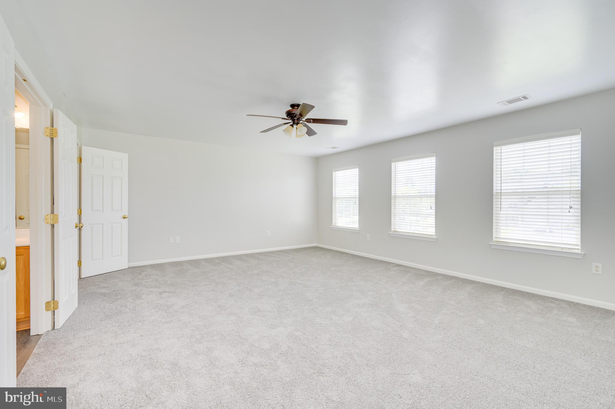 APPLE KNOLLS - Residential