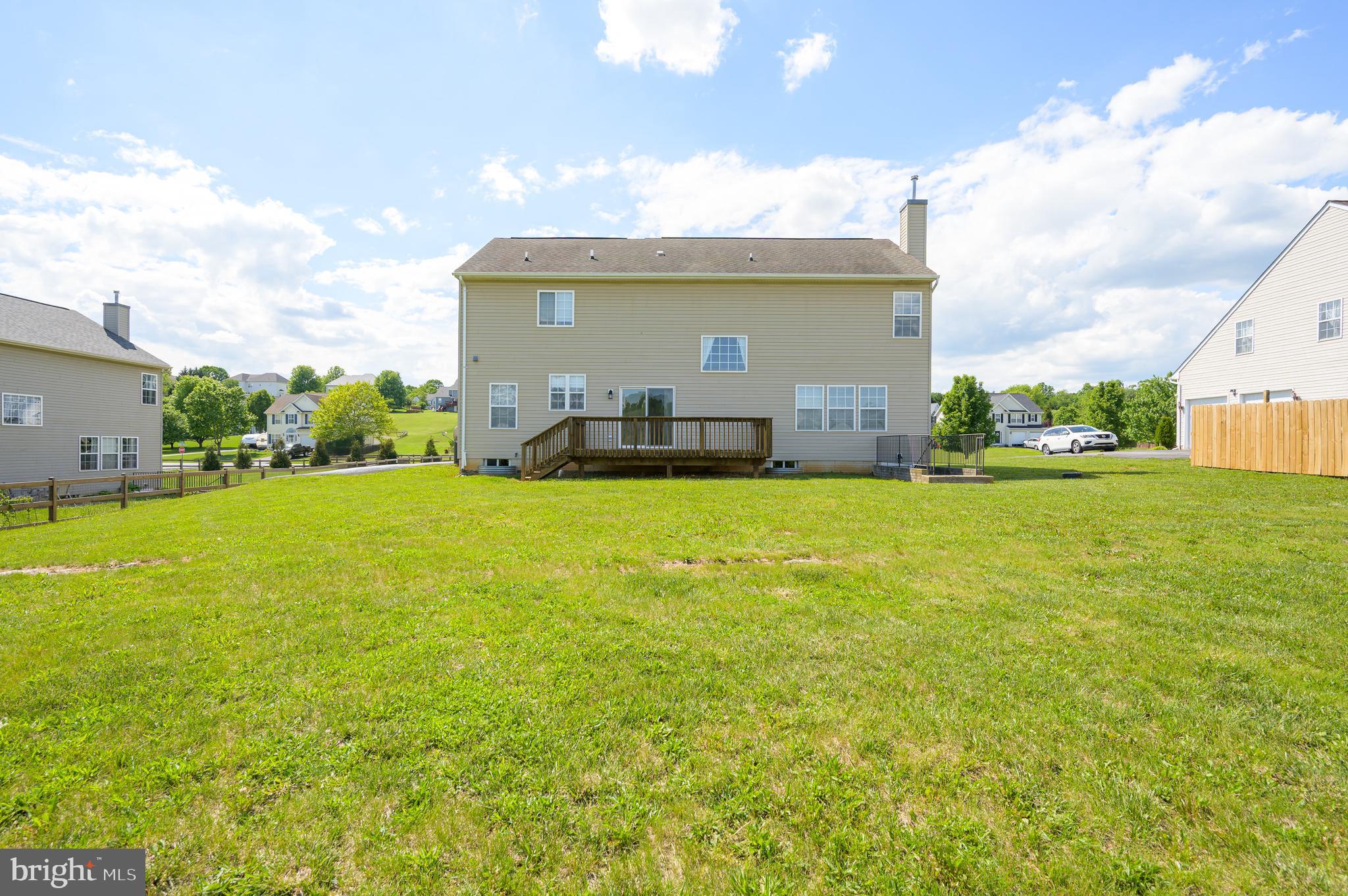 APPLE KNOLLS - Residential