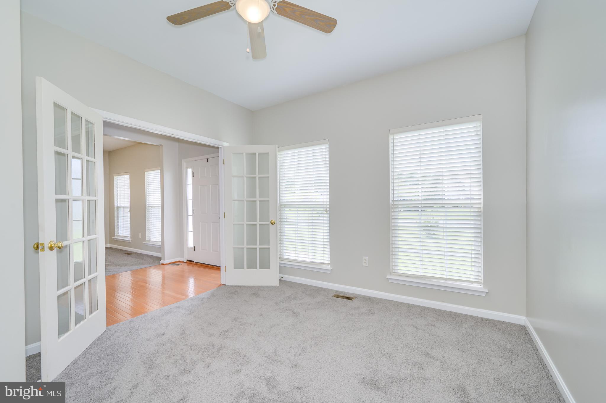 APPLE KNOLLS - Residential