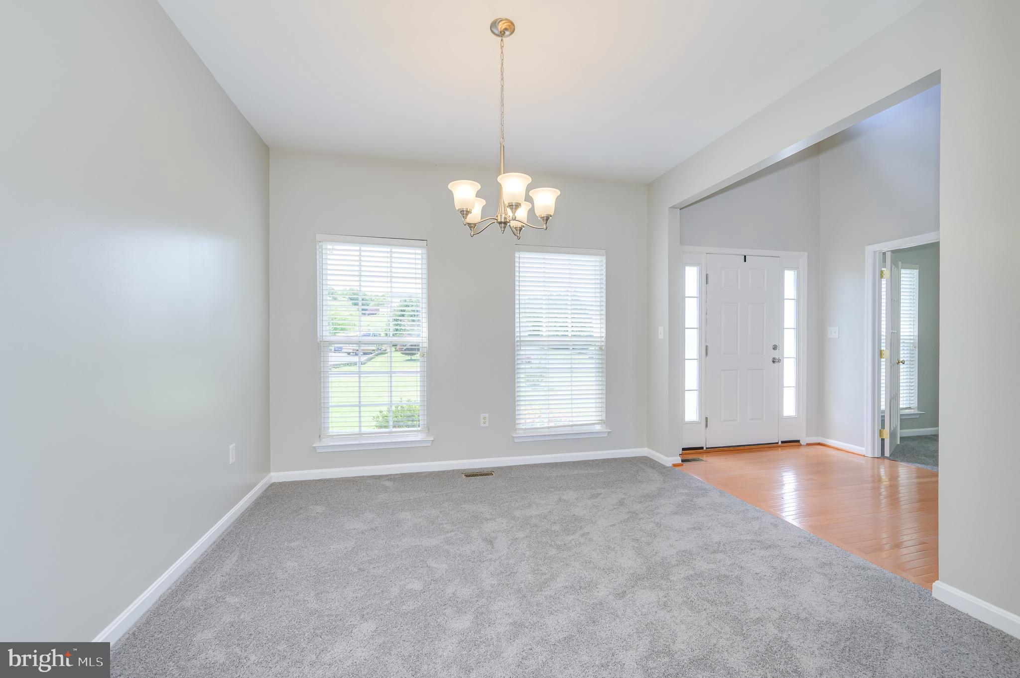 APPLE KNOLLS - Residential