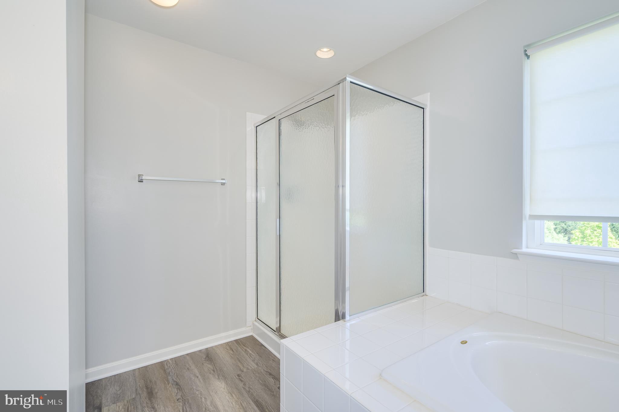 APPLE KNOLLS - Residential