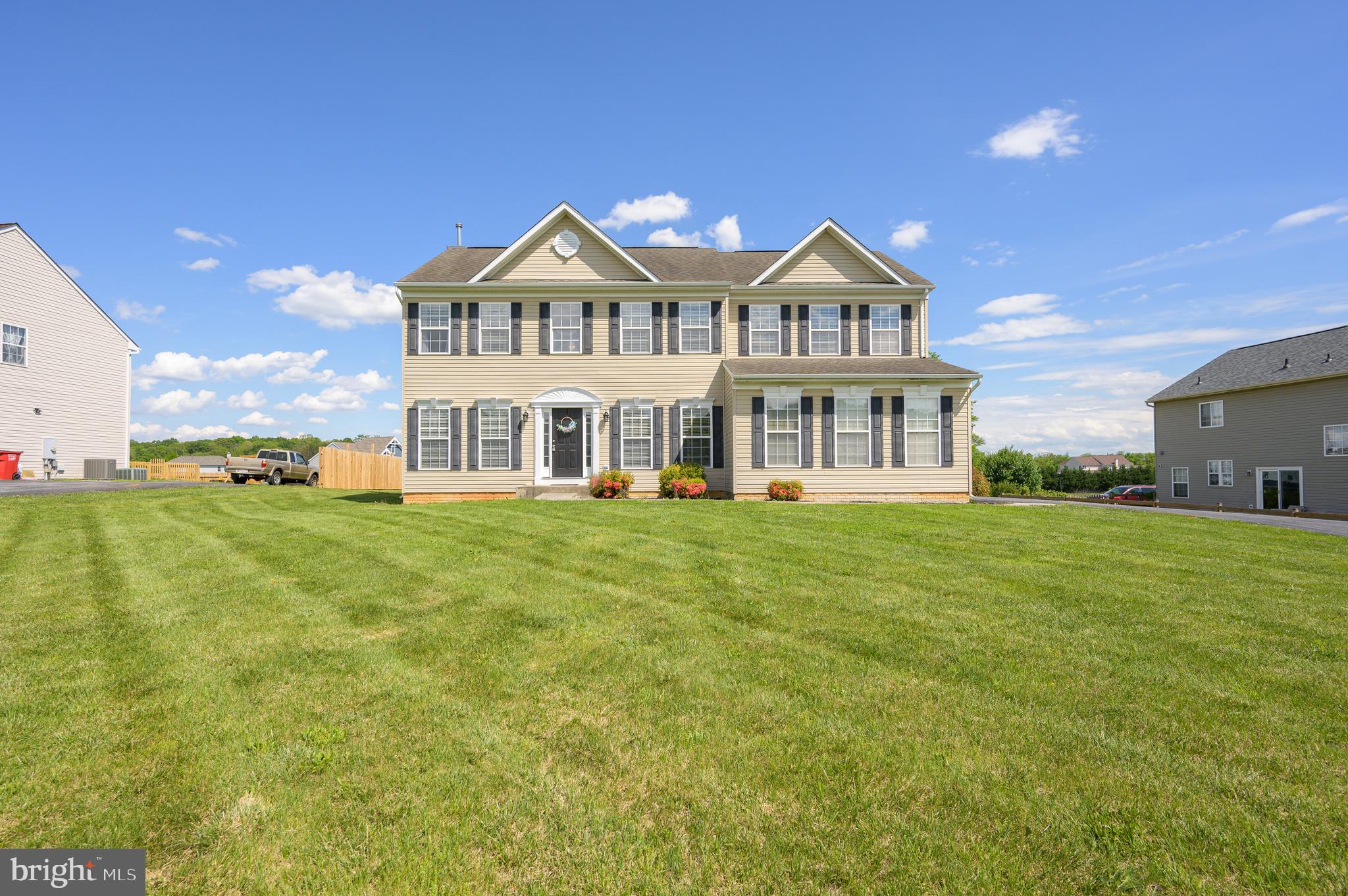 APPLE KNOLLS - Residential