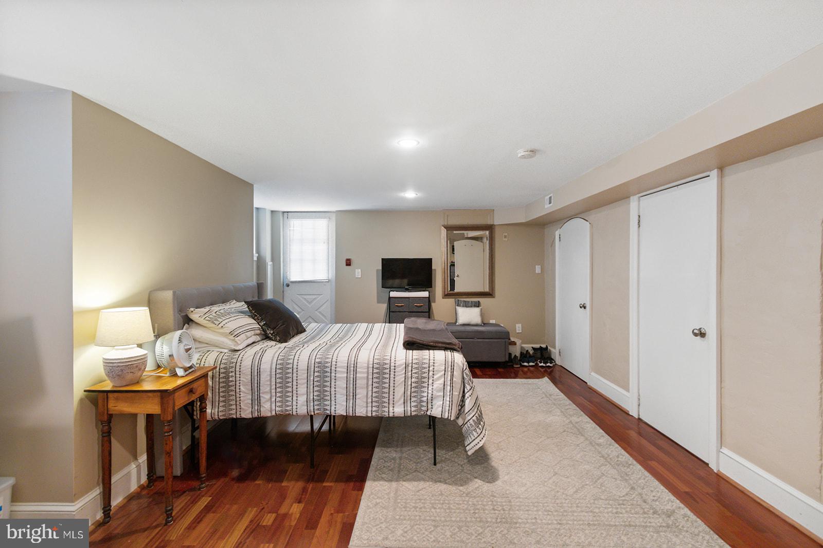 WASHINGTON SQ WEST - Residential Lease