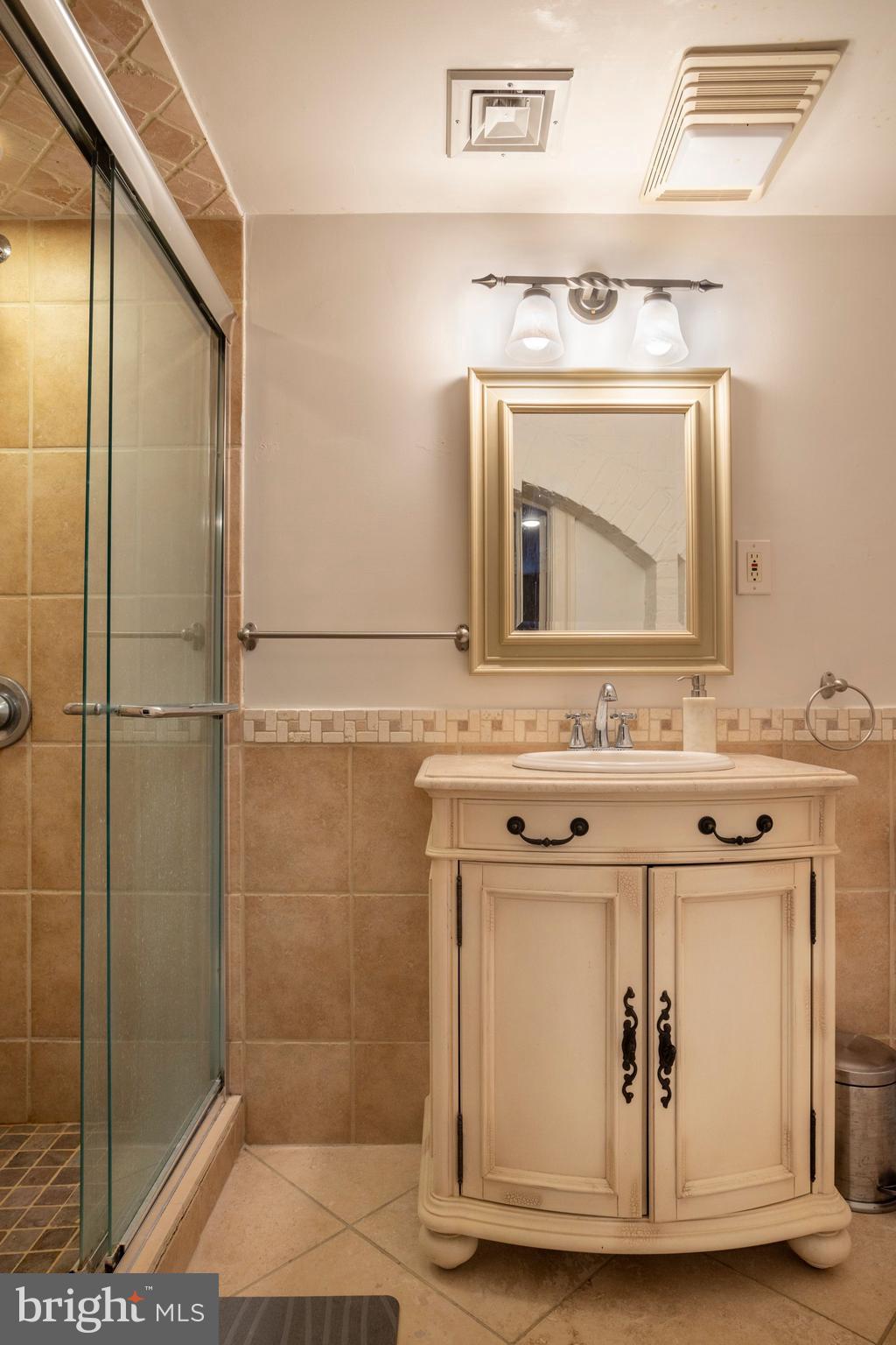 WASHINGTON SQ WEST - Residential Lease