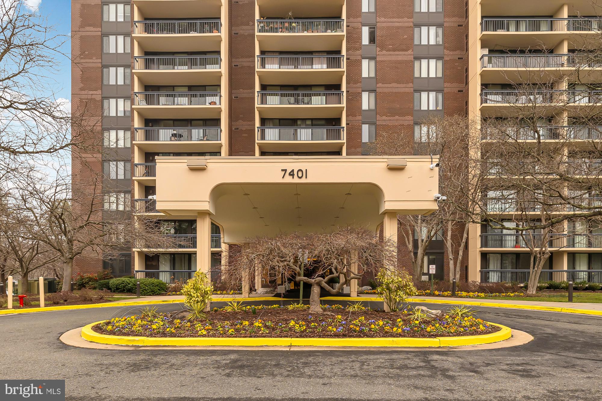 CHELSEA TOWERS - Residential