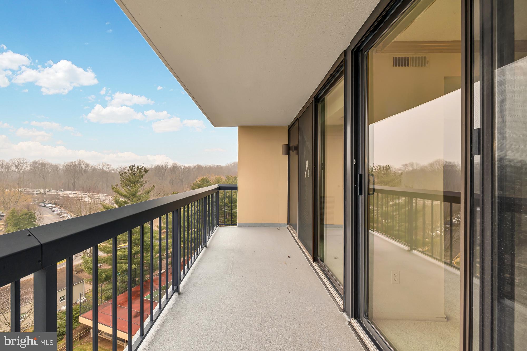 CHELSEA TOWERS - Residential