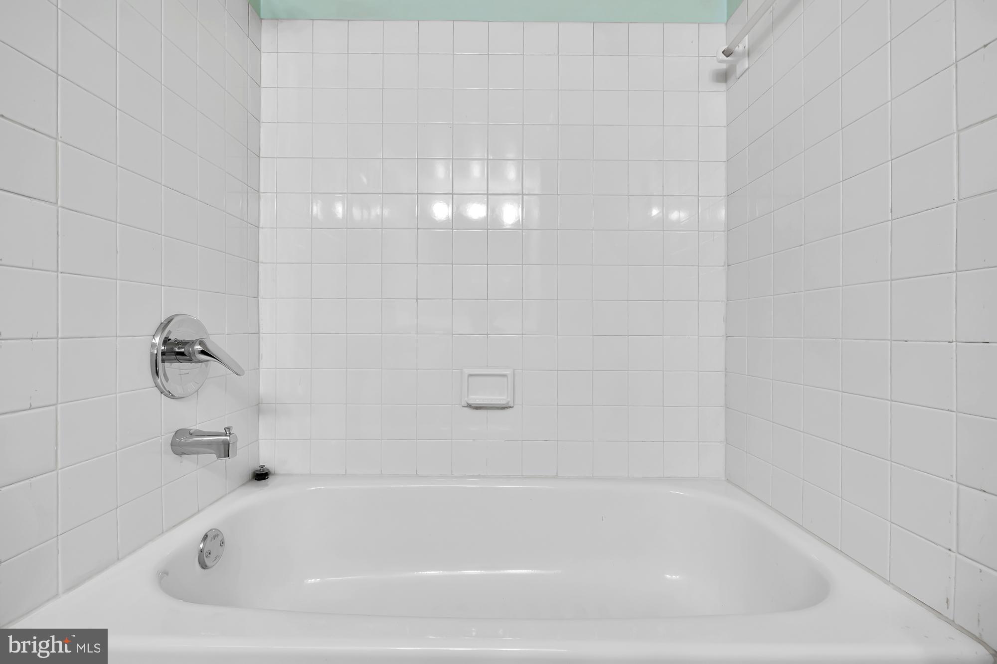 CHELSEA TOWERS - Residential