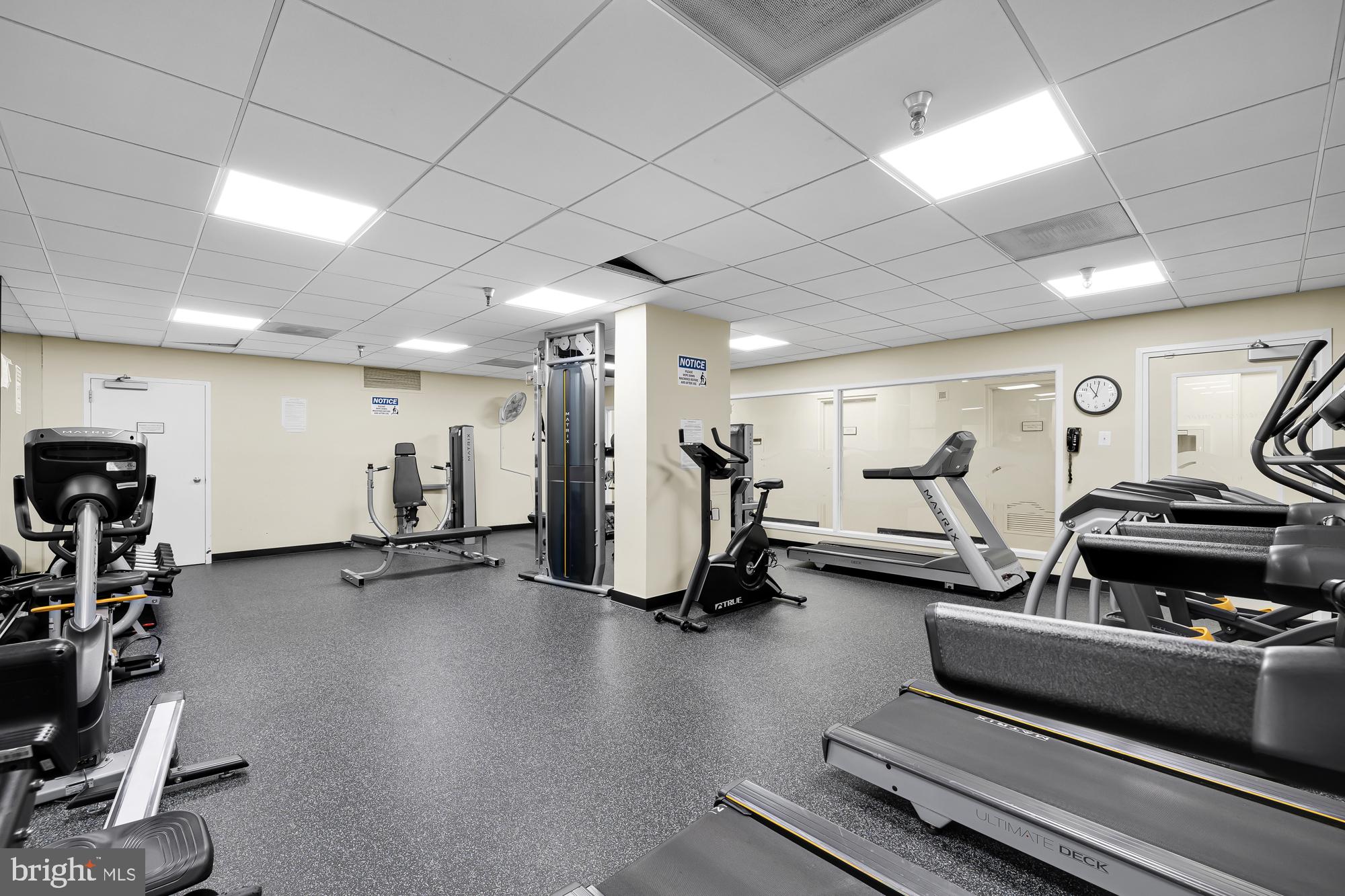 CHELSEA TOWERS - Residential