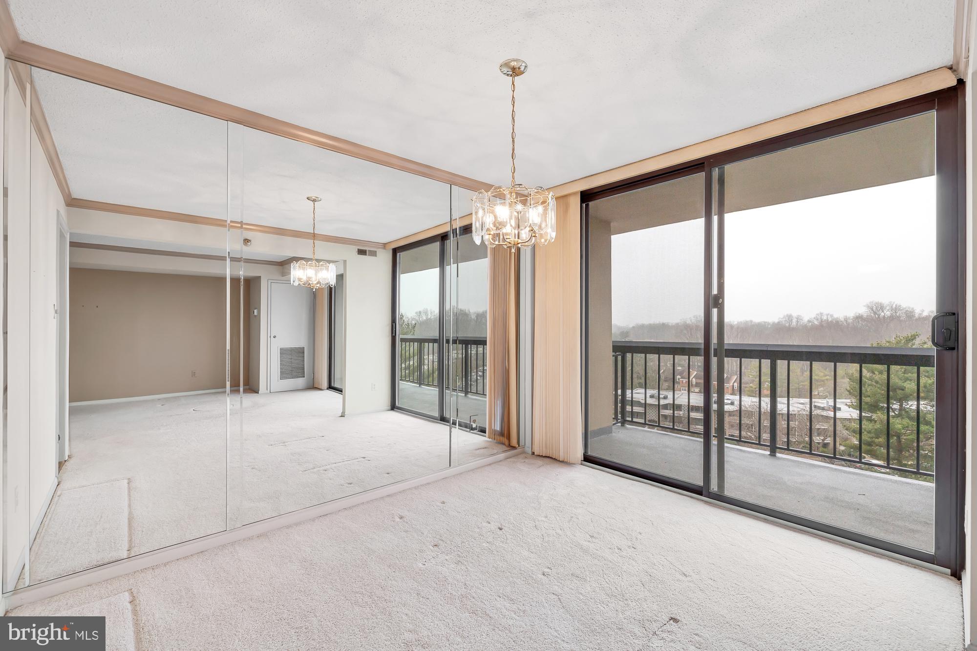 CHELSEA TOWERS - Residential