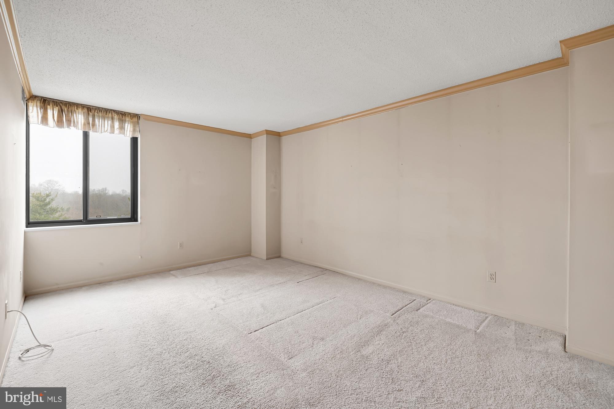 CHELSEA TOWERS - Residential