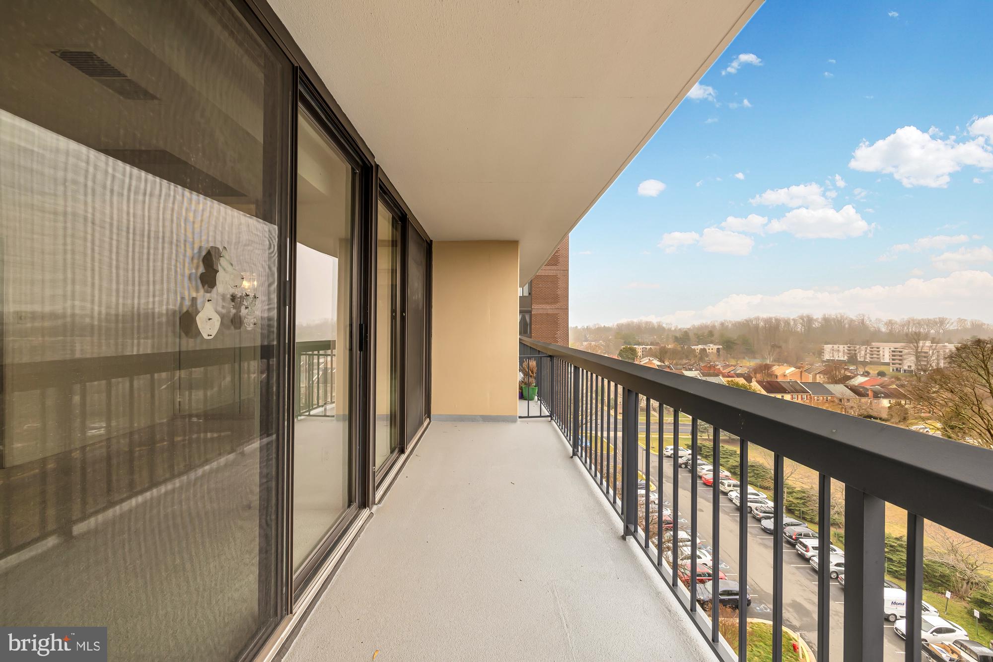 CHELSEA TOWERS - Residential