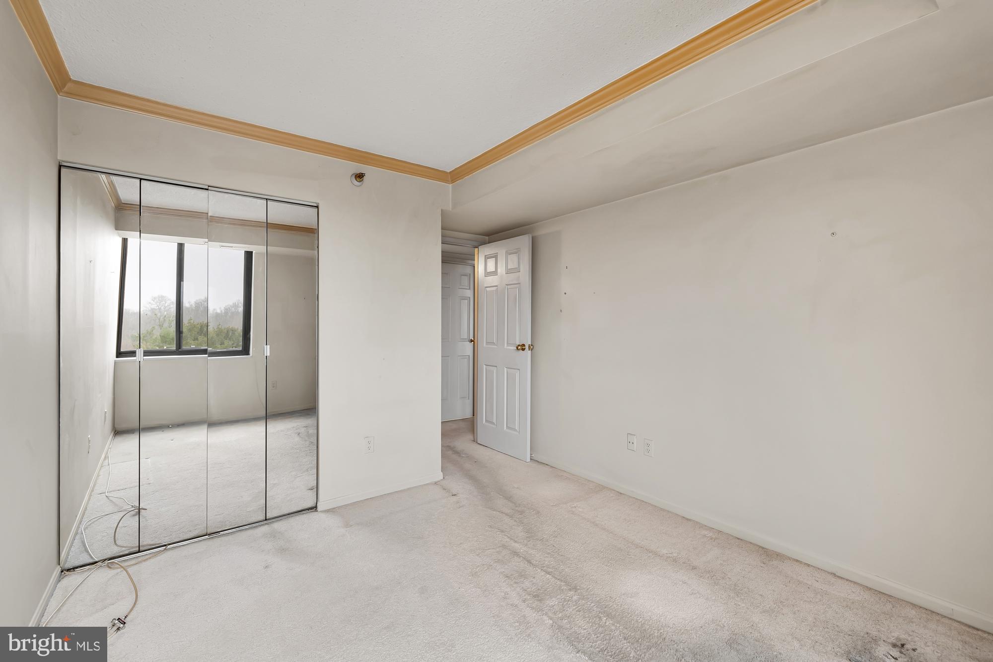 CHELSEA TOWERS - Residential